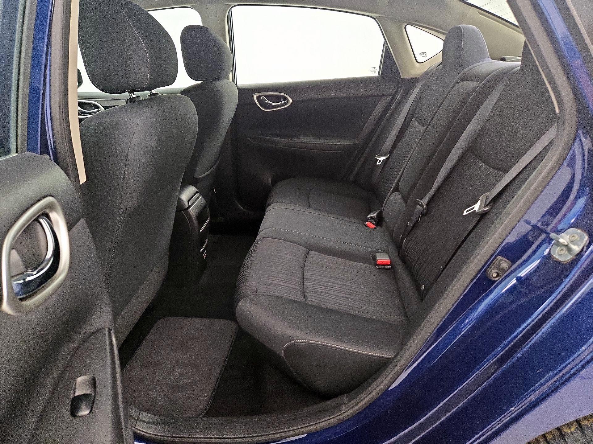 Thumbnail: 2019 Nissan Sentra - 19
