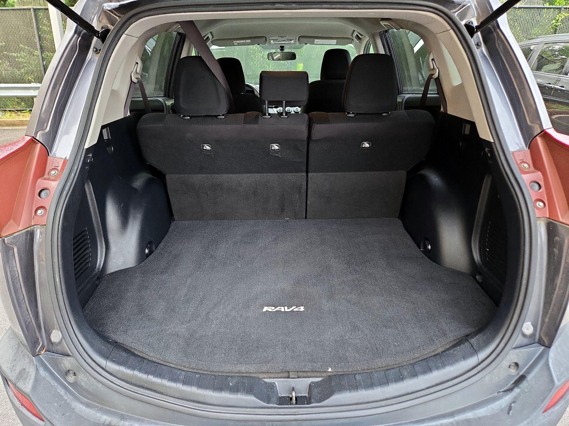 Thumbnail: 2015 Toyota RAV4 - 18