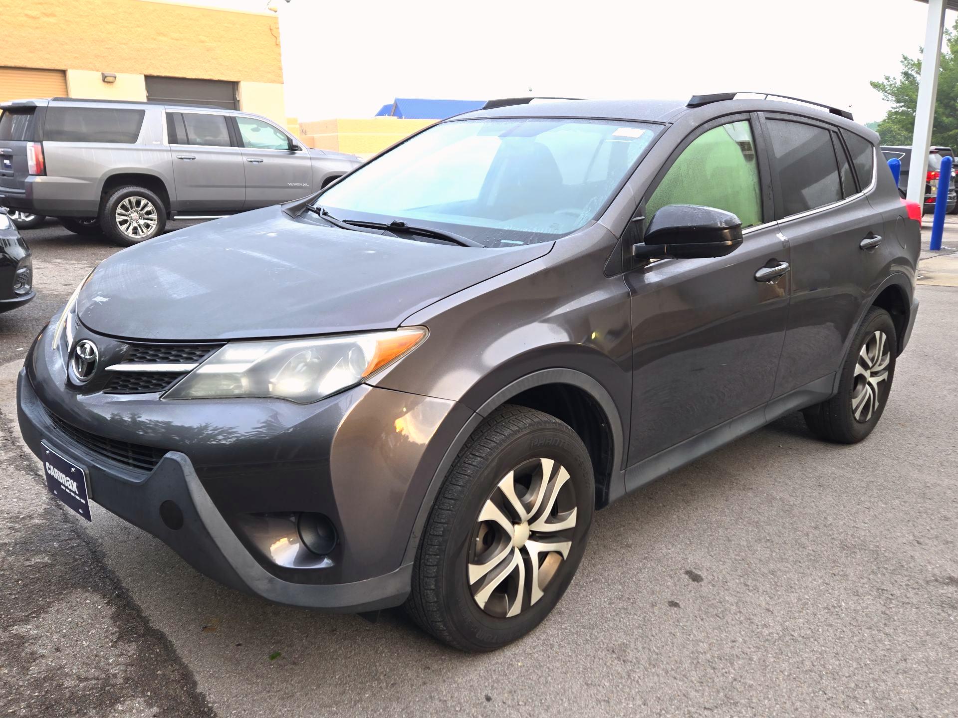 Thumbnail: 2015 Toyota RAV4 - 3