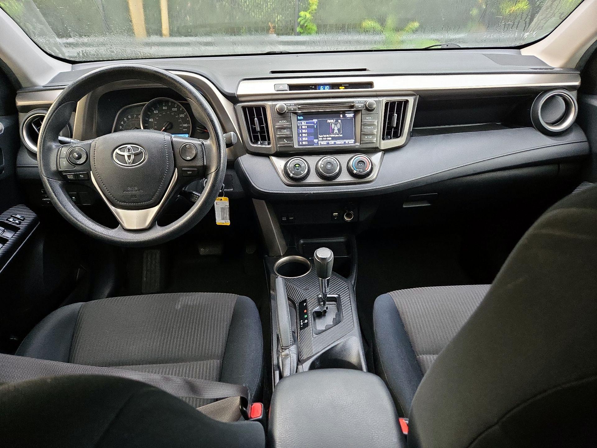 Thumbnail: 2015 Toyota RAV4 - 8