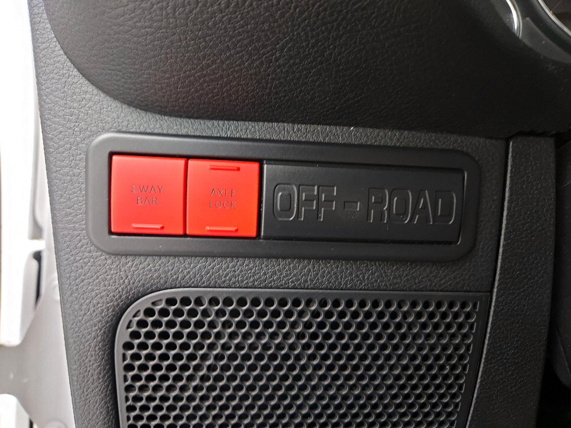 Thumbnail: 2017 Jeep Wrangler - 13