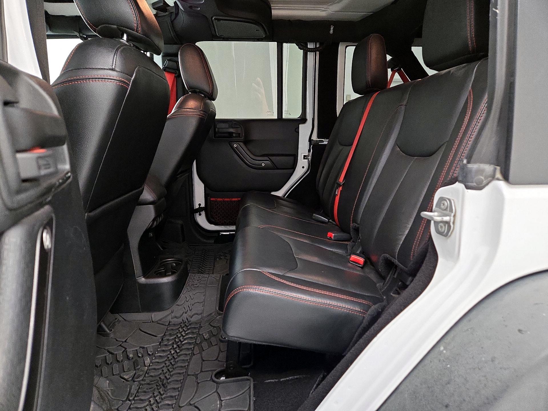 Thumbnail: 2017 Jeep Wrangler - 17