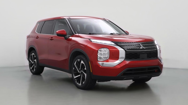 2022 Mitsubishi Outlander ES Hero Image