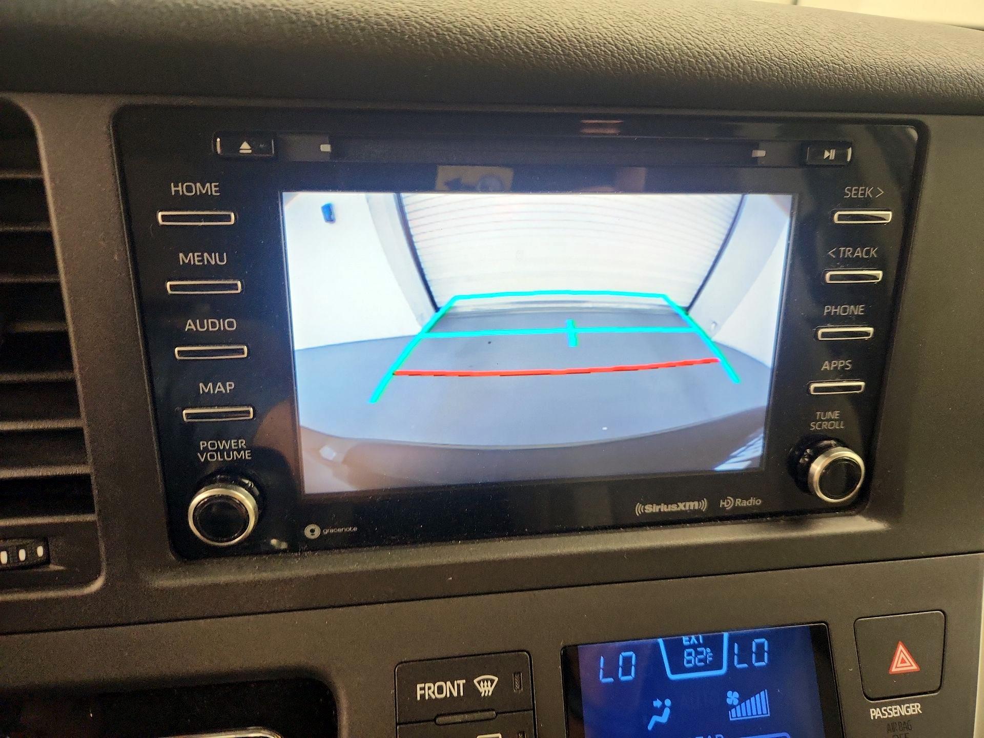 Thumbnail: 2020 Toyota Sienna - 14