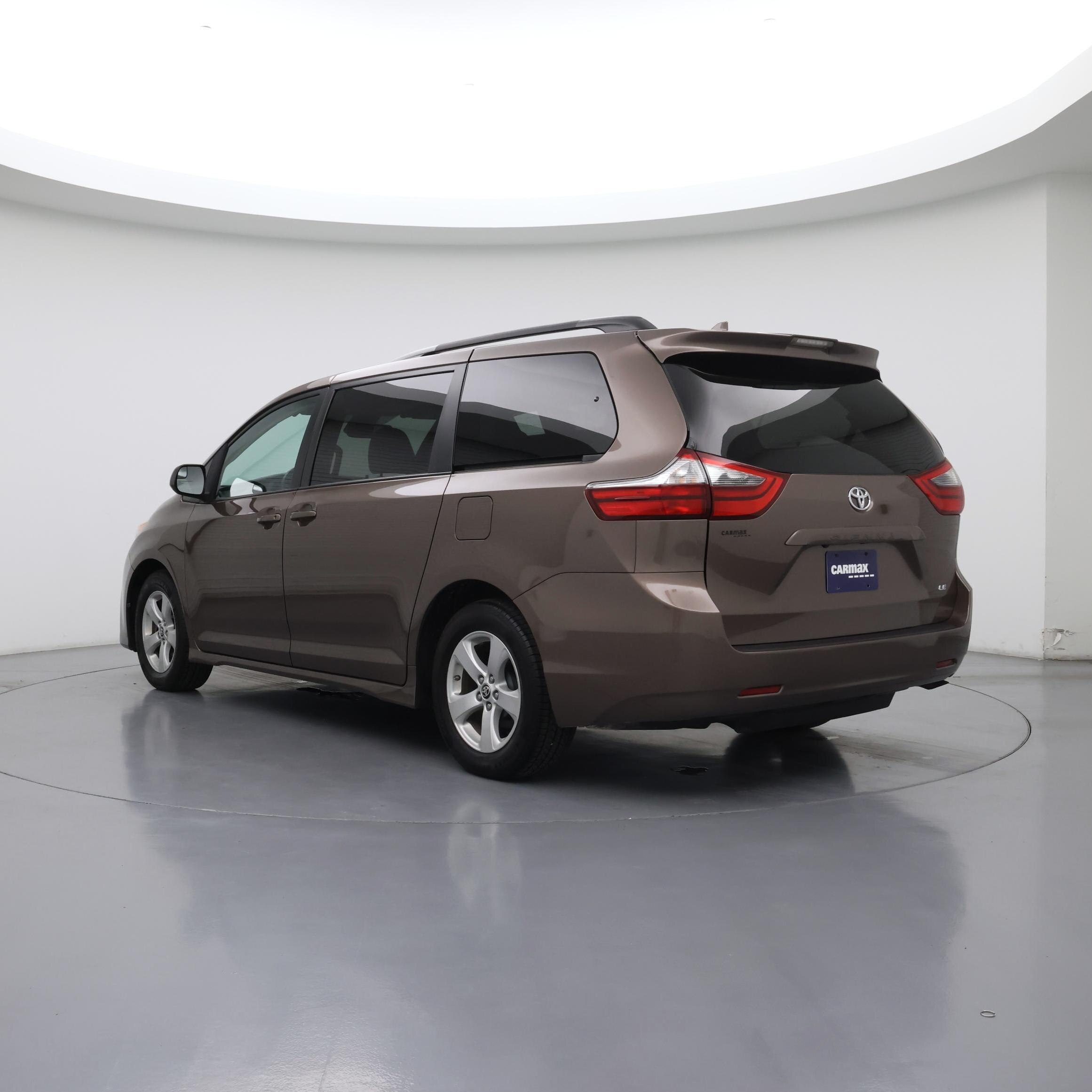 Thumbnail: 2020 Toyota Sienna - 2