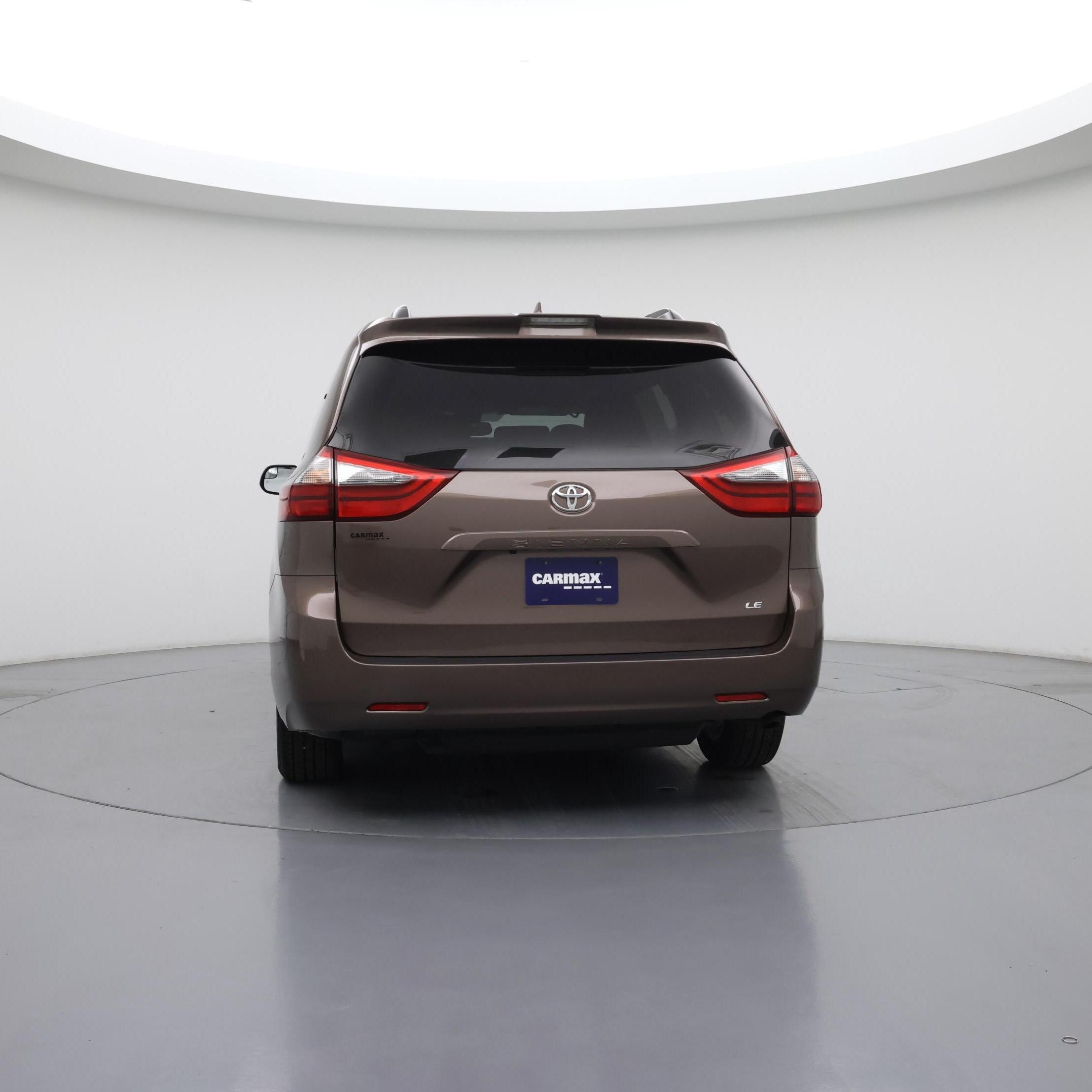 Thumbnail: 2020 Toyota Sienna - 6