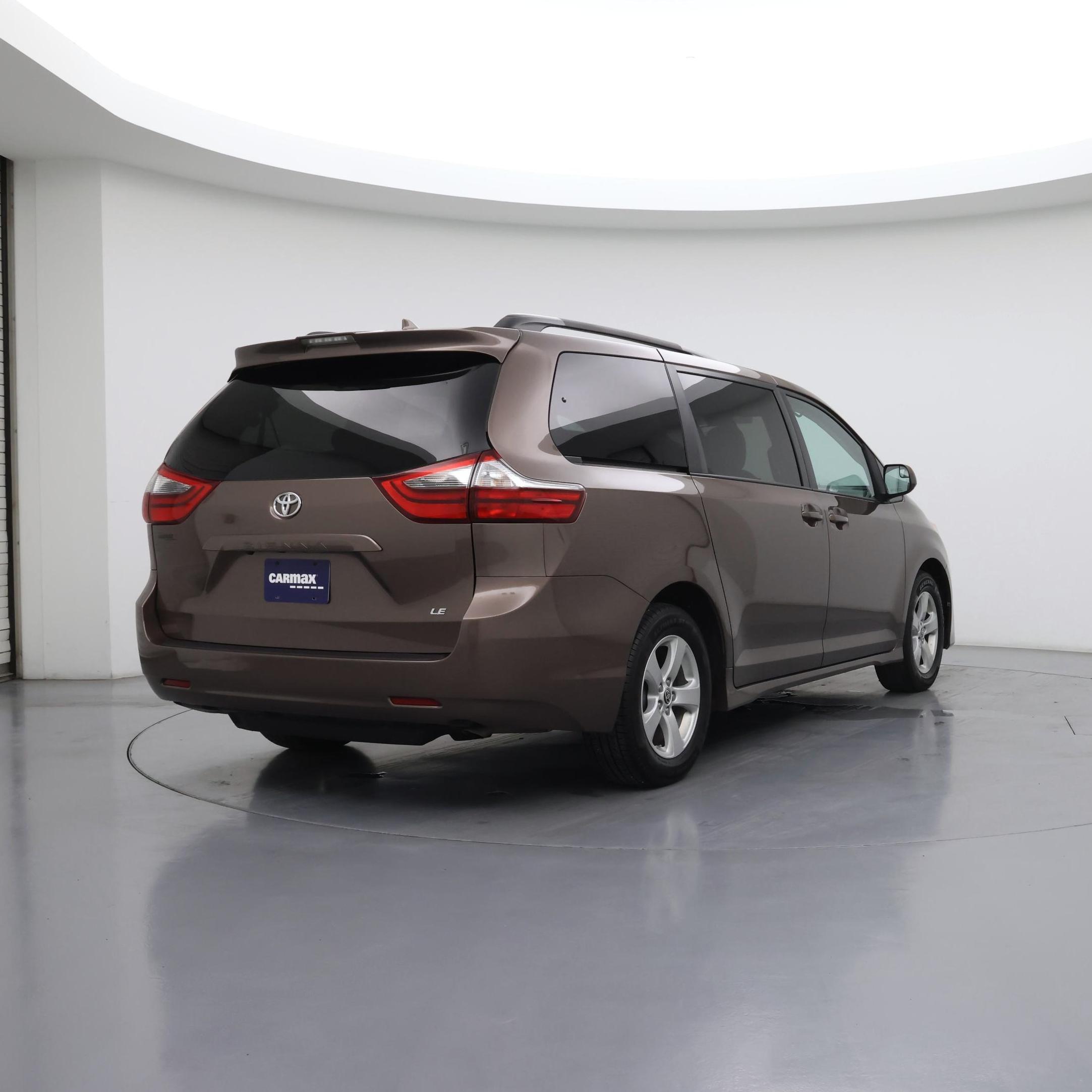 Thumbnail: 2020 Toyota Sienna - 8