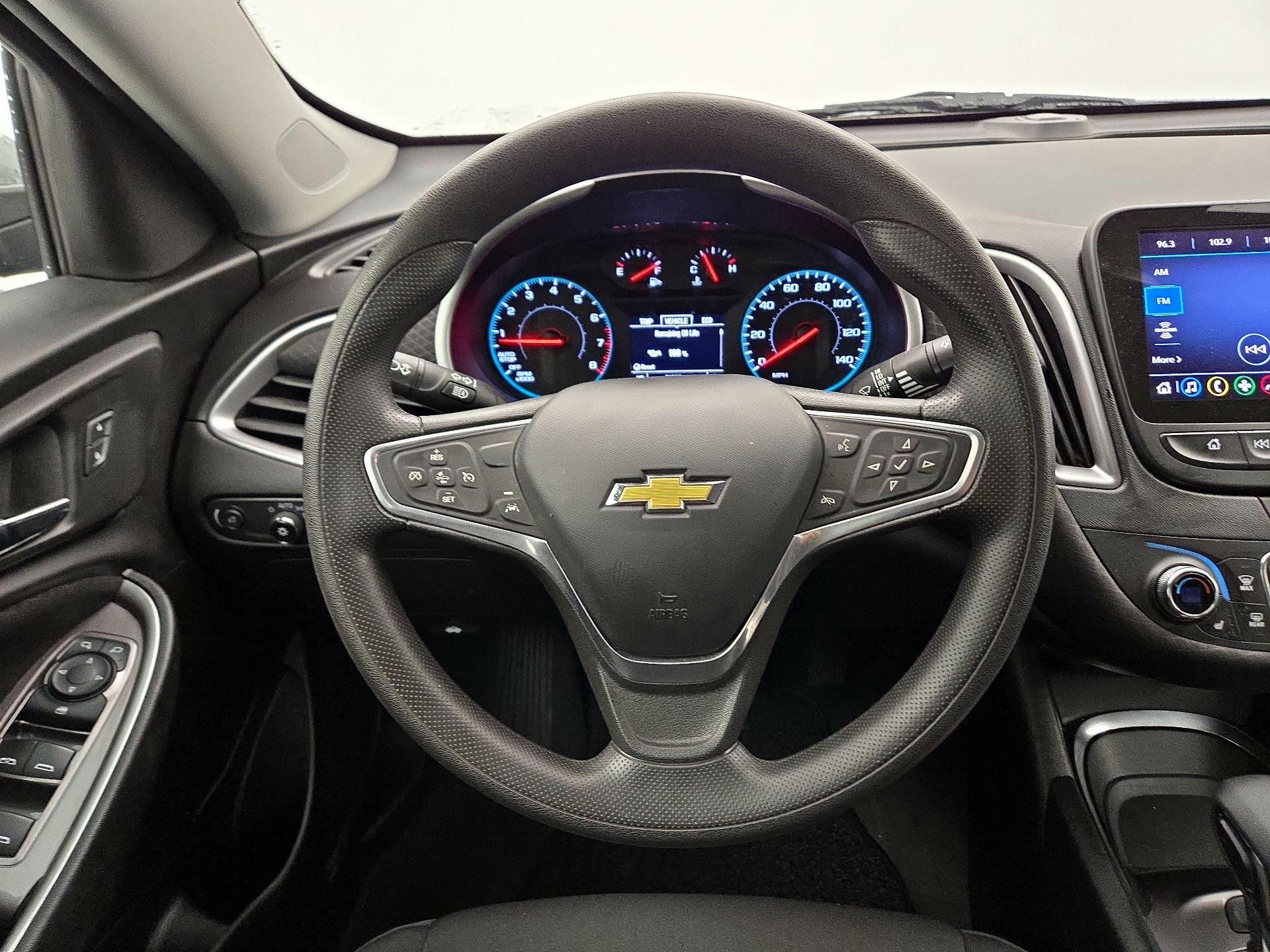Thumbnail: 2023 Chevrolet Malibu - 10