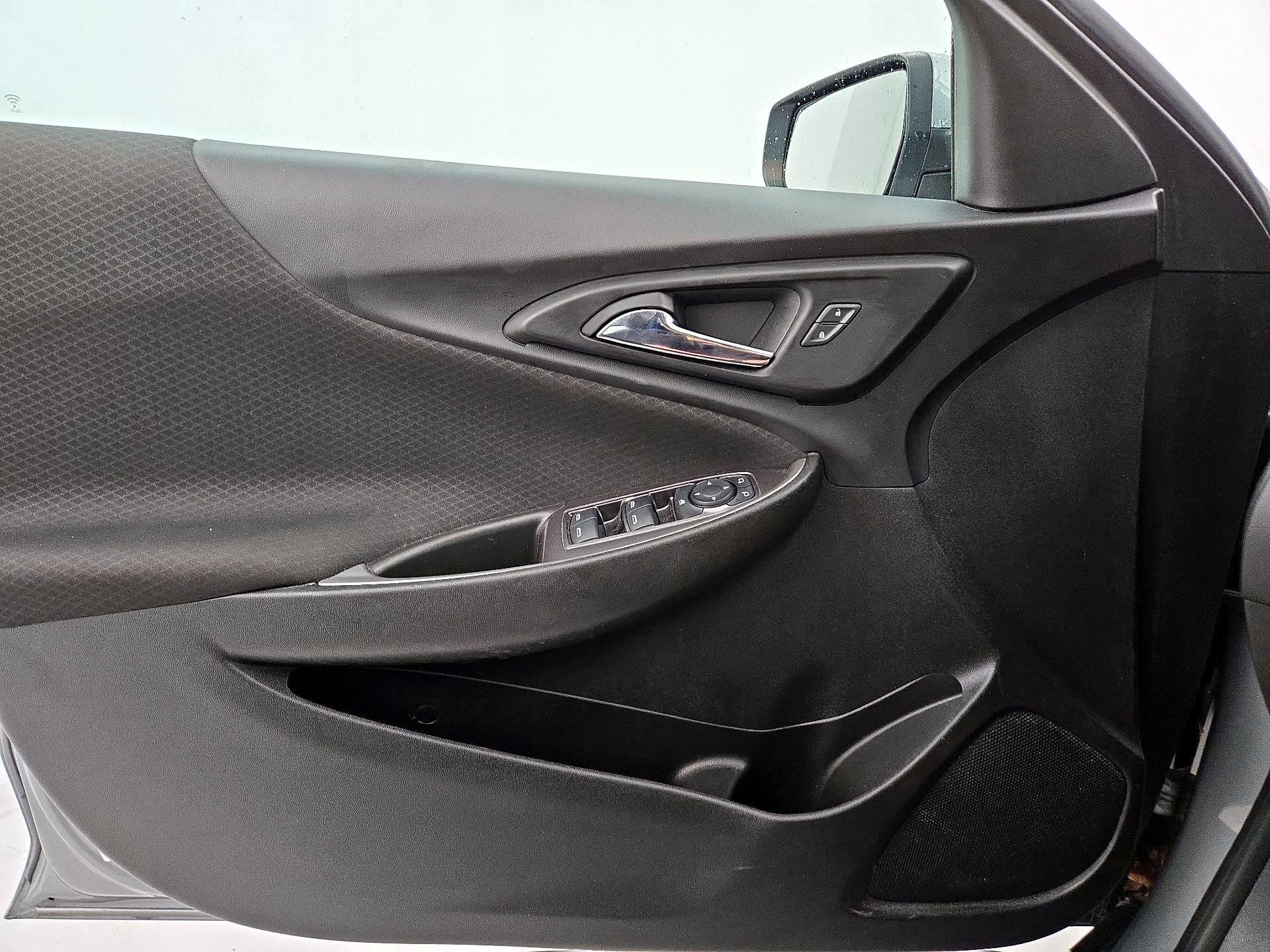 Thumbnail: 2023 Chevrolet Malibu - 12