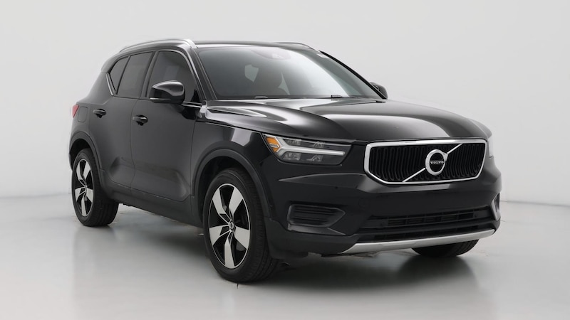 2019 Volvo XC40 T5 Momentum Hero Image