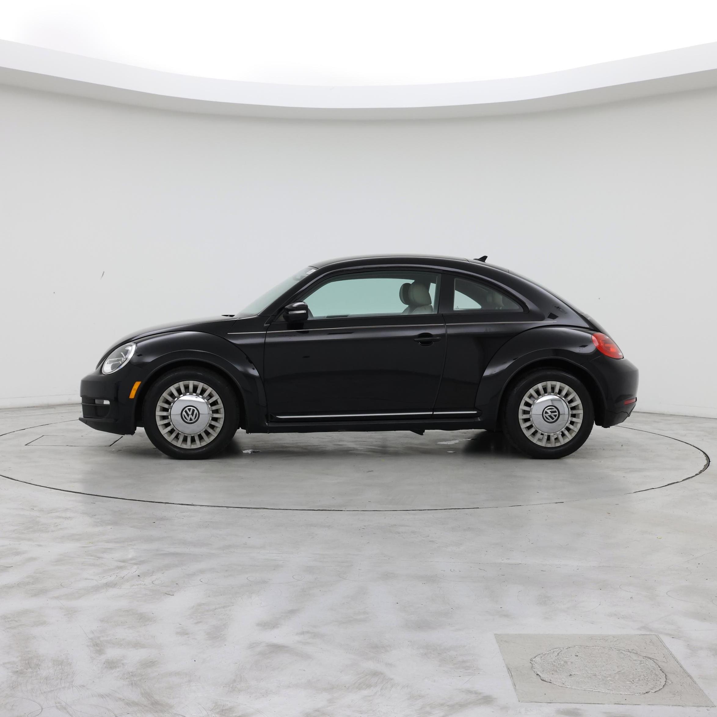 Thumbnail: 2015 Volkswagen Beetle - 3