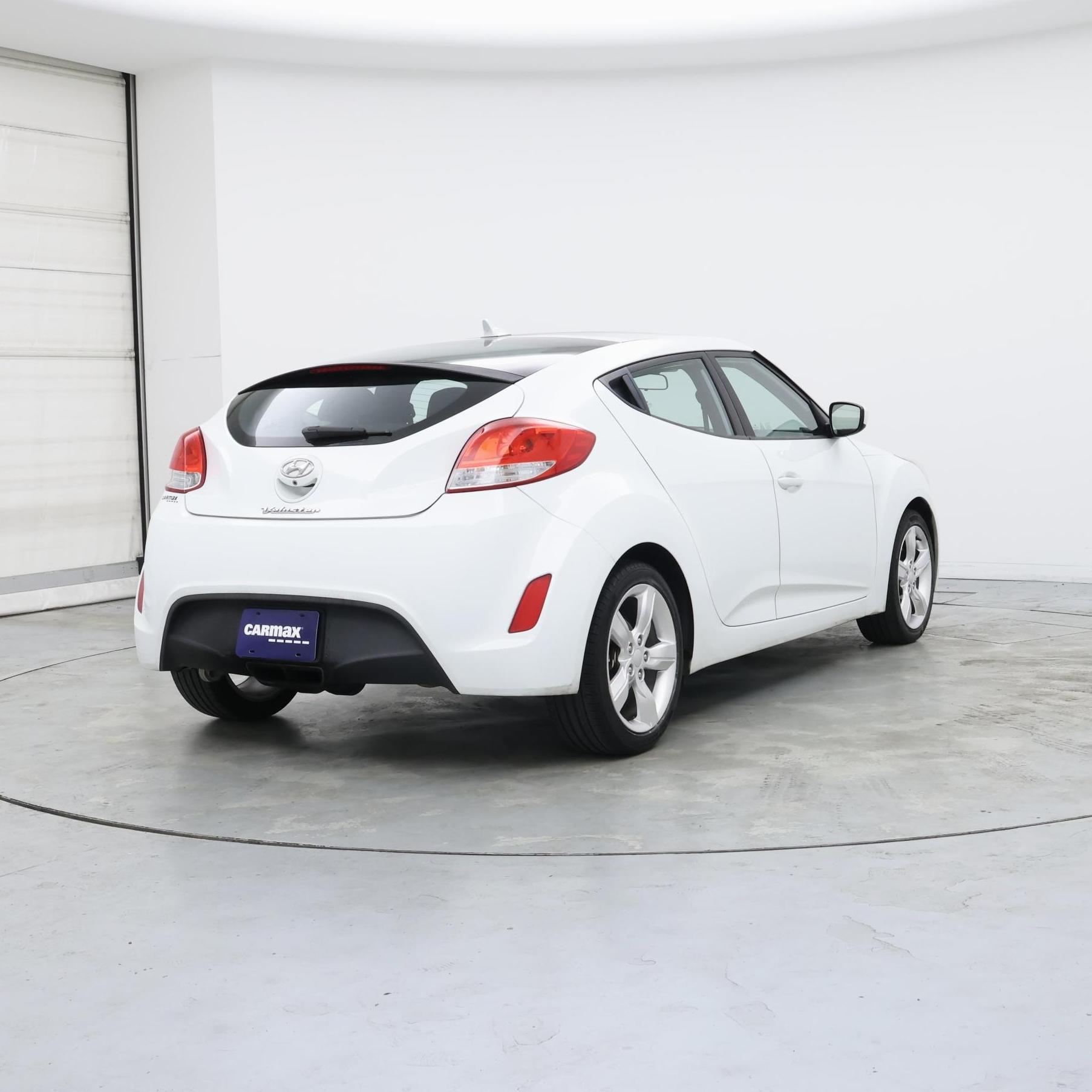 Thumbnail: 2015 Hyundai Veloster - 8