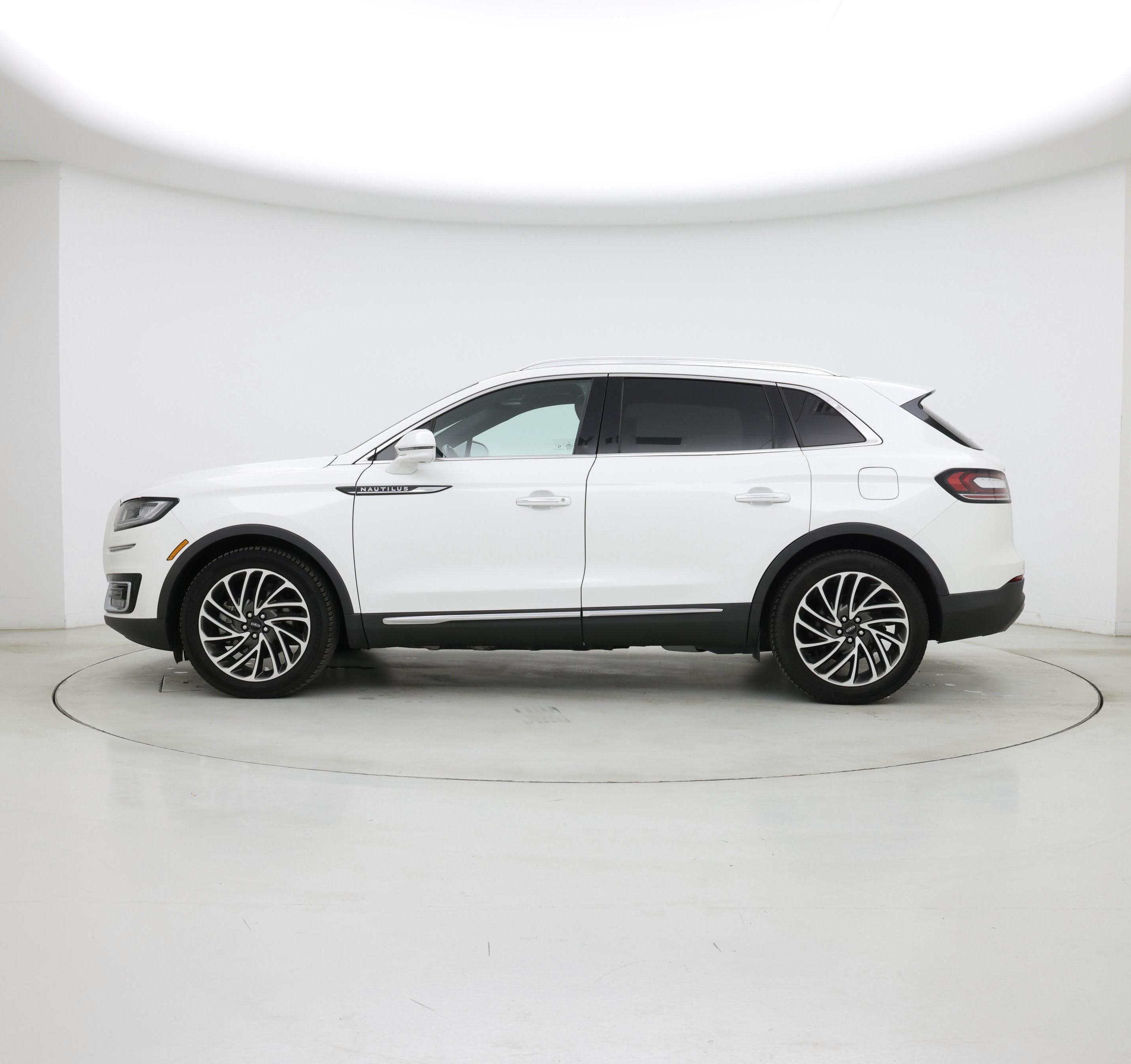Thumbnail: 2020 Lincoln Nautilus - 3