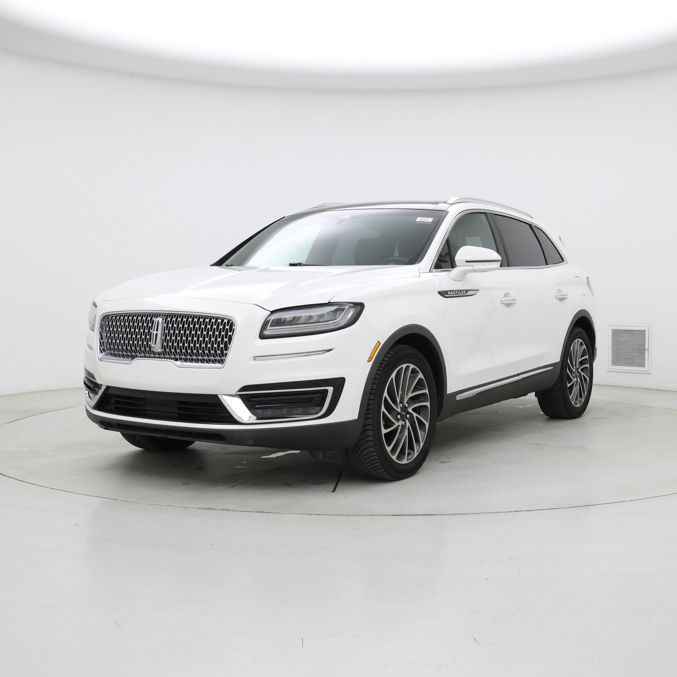 Thumbnail: 2020 Lincoln Nautilus - 4