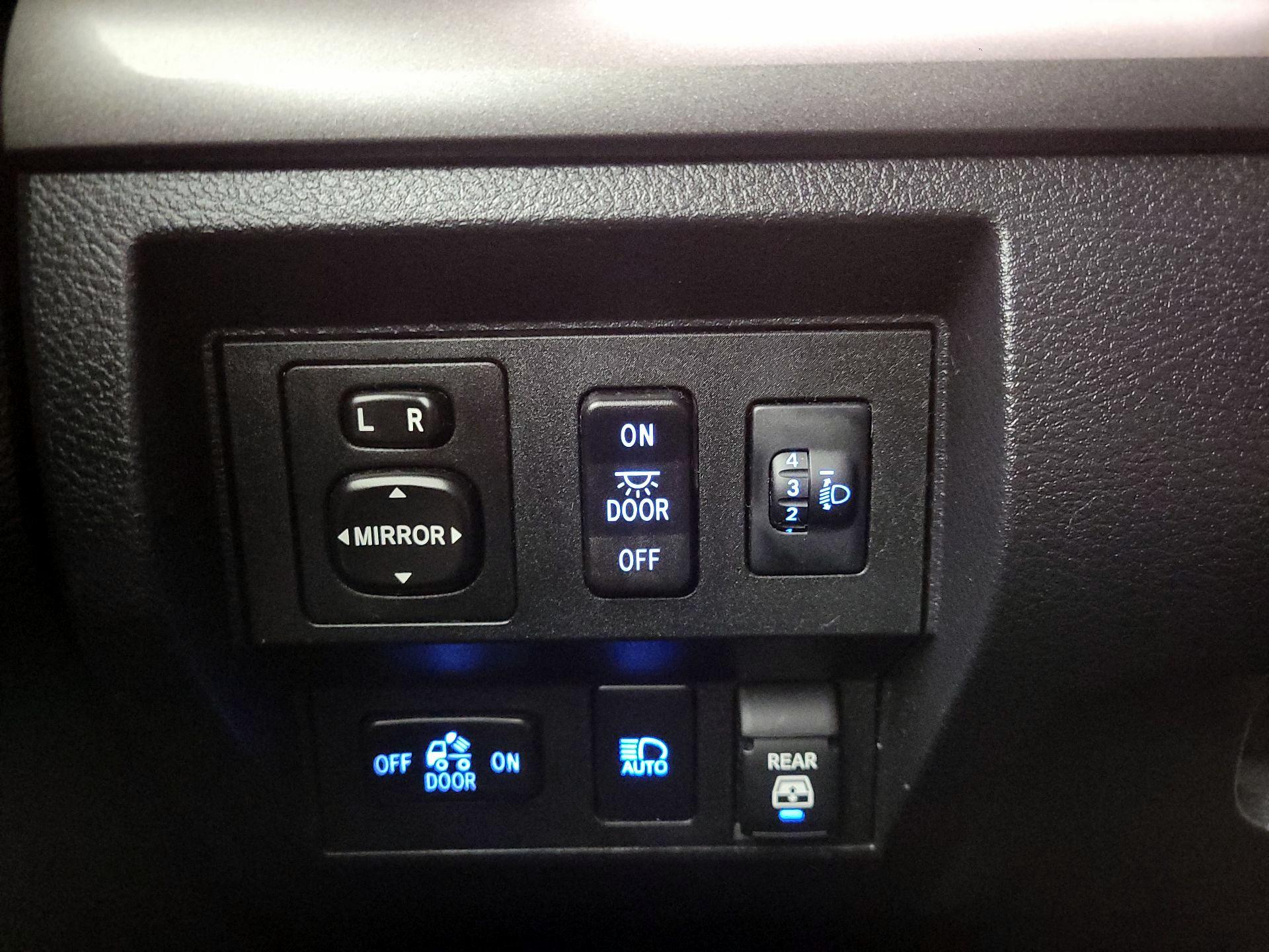 Thumbnail: 2021 Toyota Tundra - 13