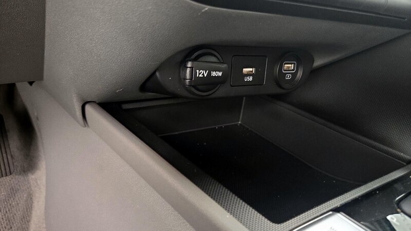 2021 Hyundai Elantra SE 18