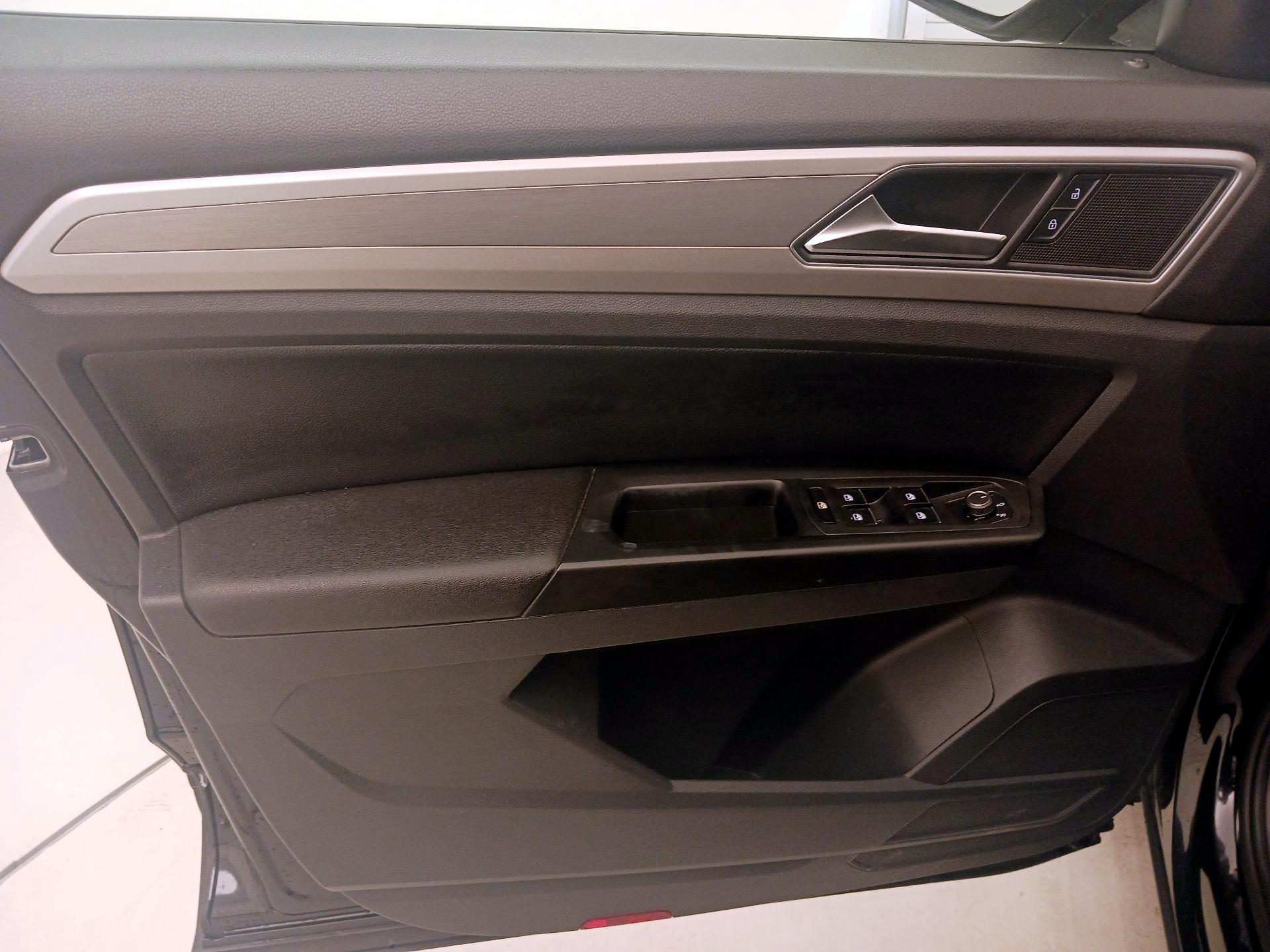 Thumbnail: 2018 Volkswagen Atlas - 12