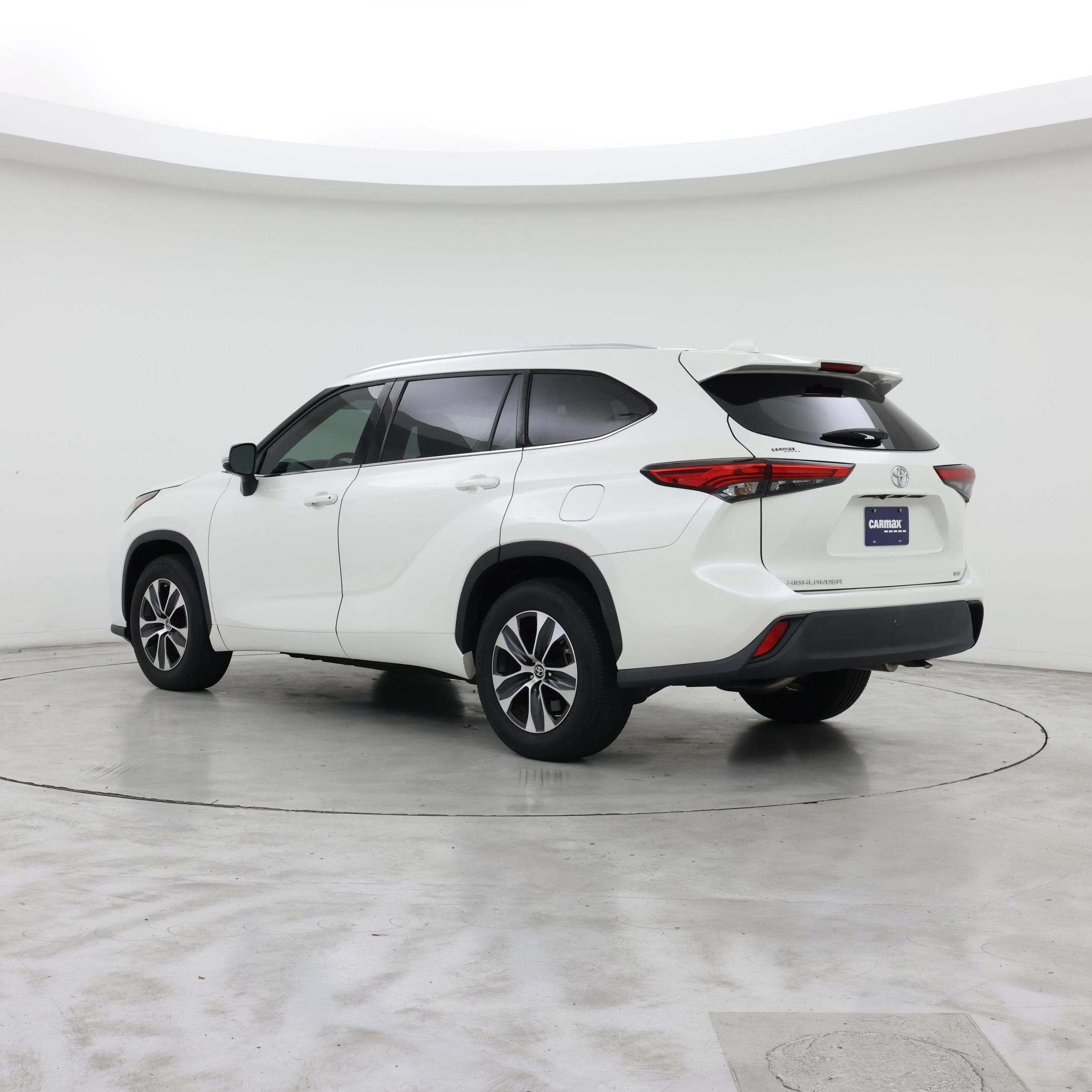 Thumbnail: 2020 Toyota Highlander - 2
