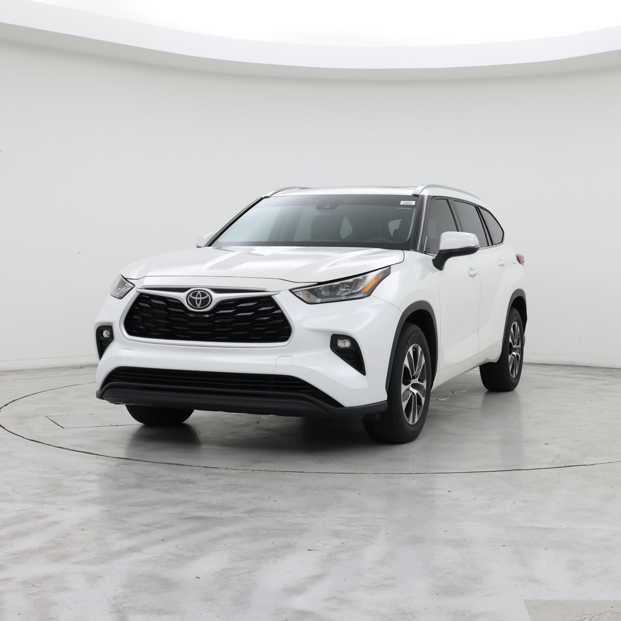 Thumbnail: 2020 Toyota Highlander - 4