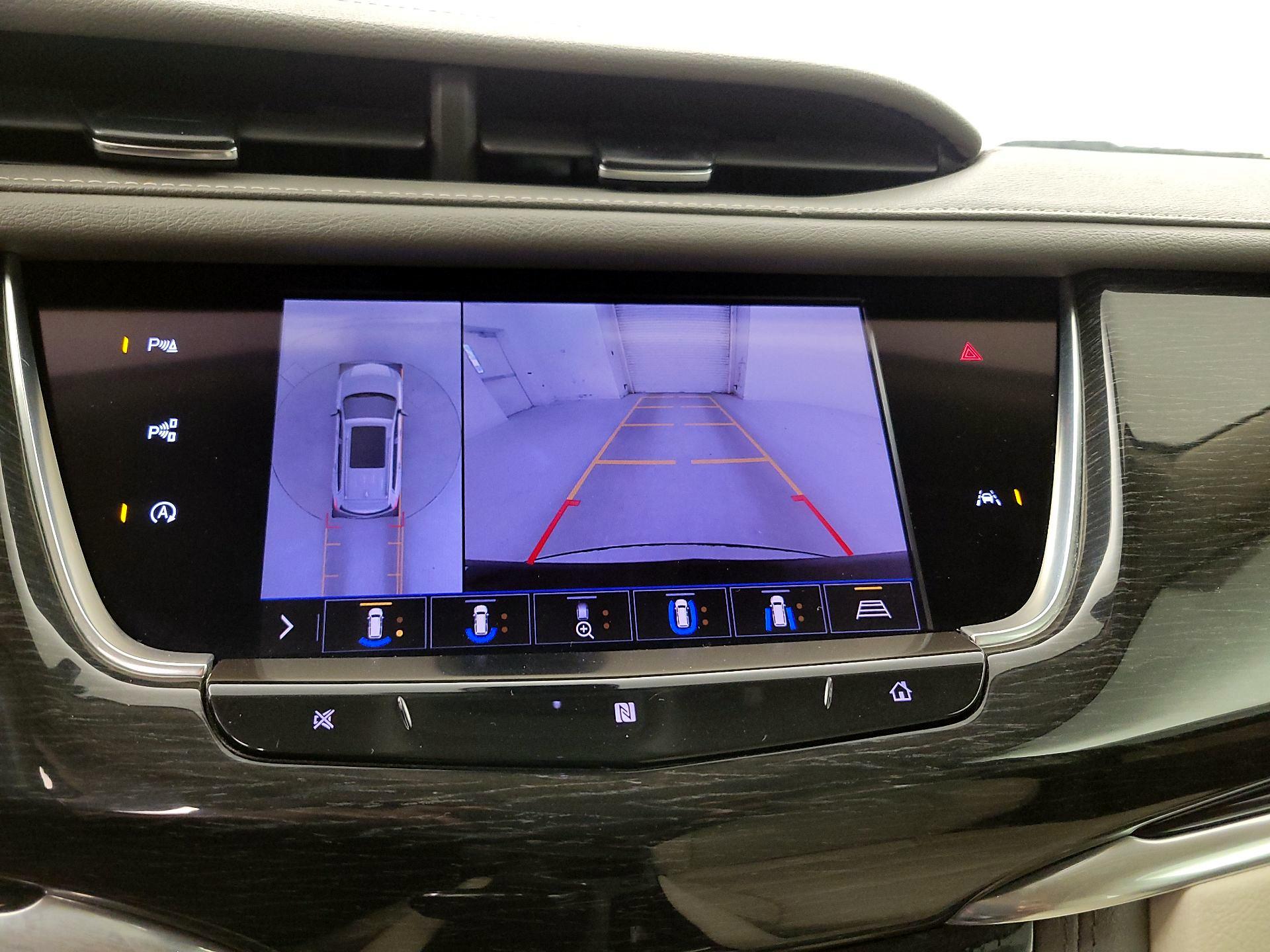 Thumbnail: 2020 Cadillac XT6 - 15