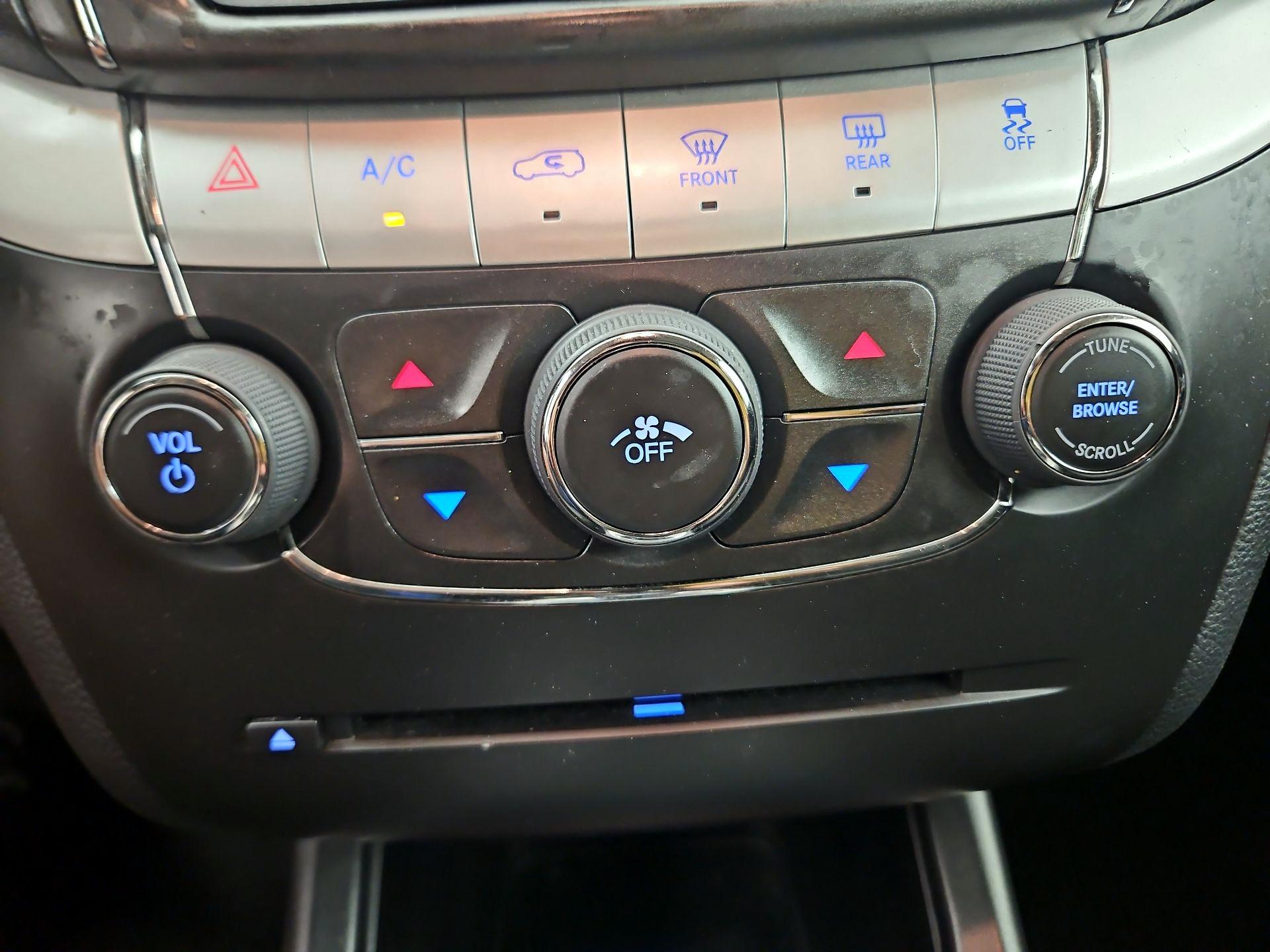 Thumbnail: 2020 Dodge Journey - 16