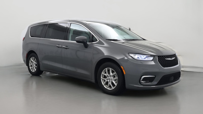 2023 Chrysler Pacifica Touring L Hero Image