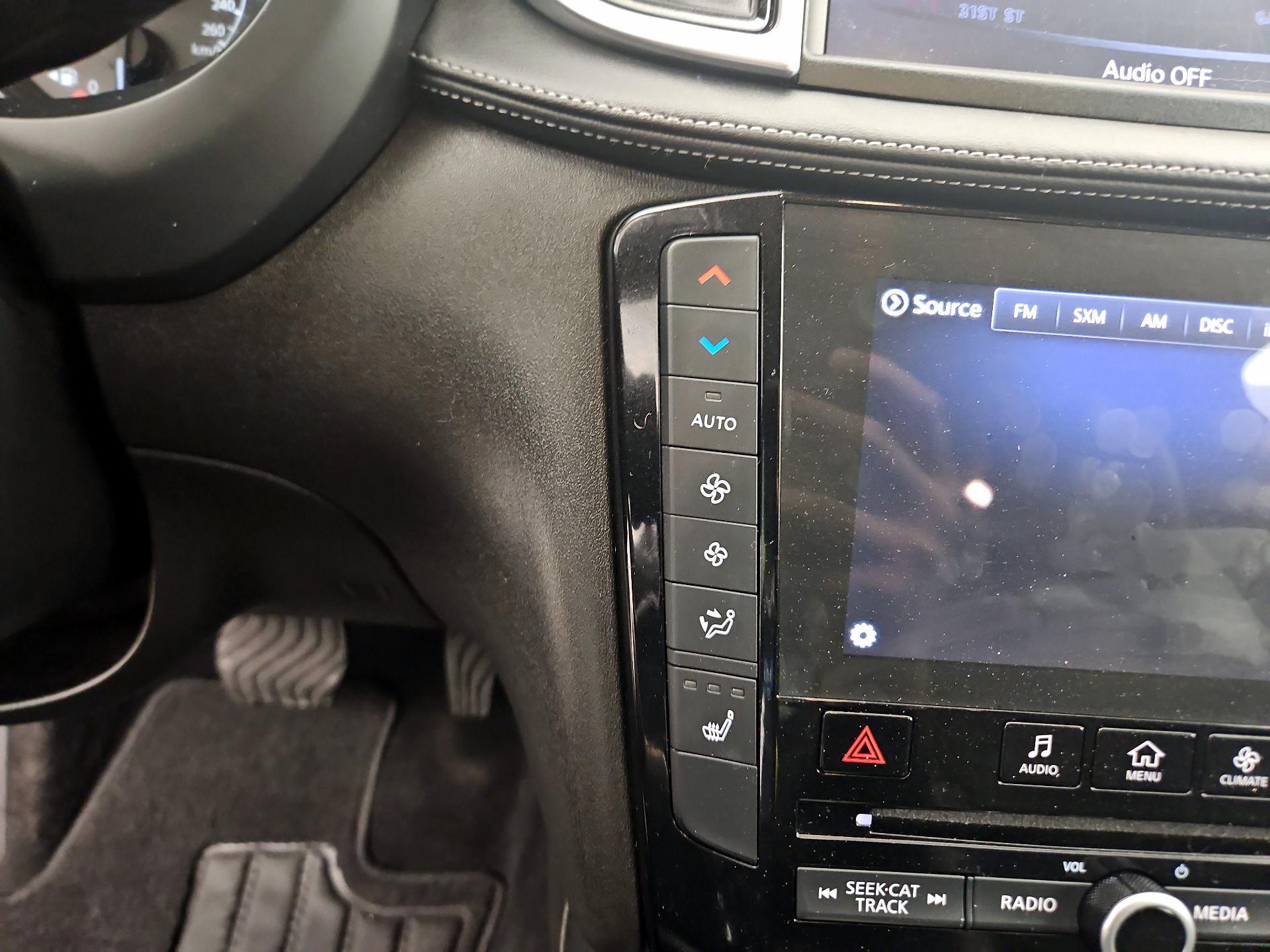 Thumbnail: 2019 INFINITI QX50 - 16