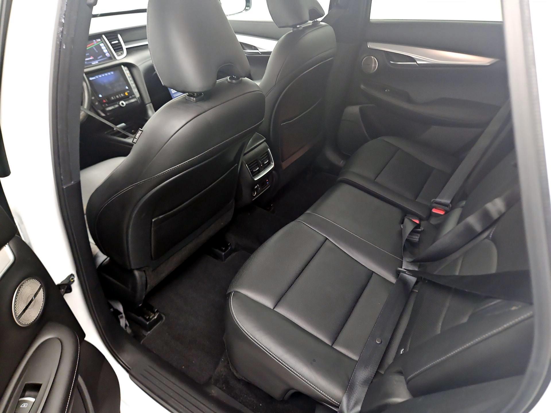 Thumbnail: 2019 INFINITI QX50 - 19