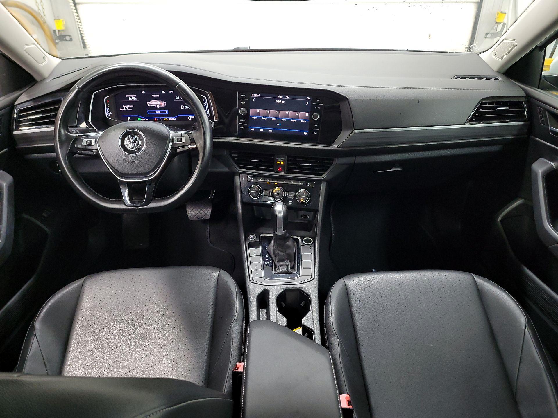 Thumbnail: 2019 Volkswagen Jetta - 9