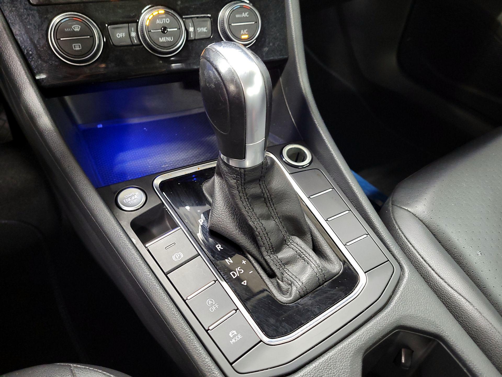 Thumbnail: 2019 Volkswagen Jetta - 17