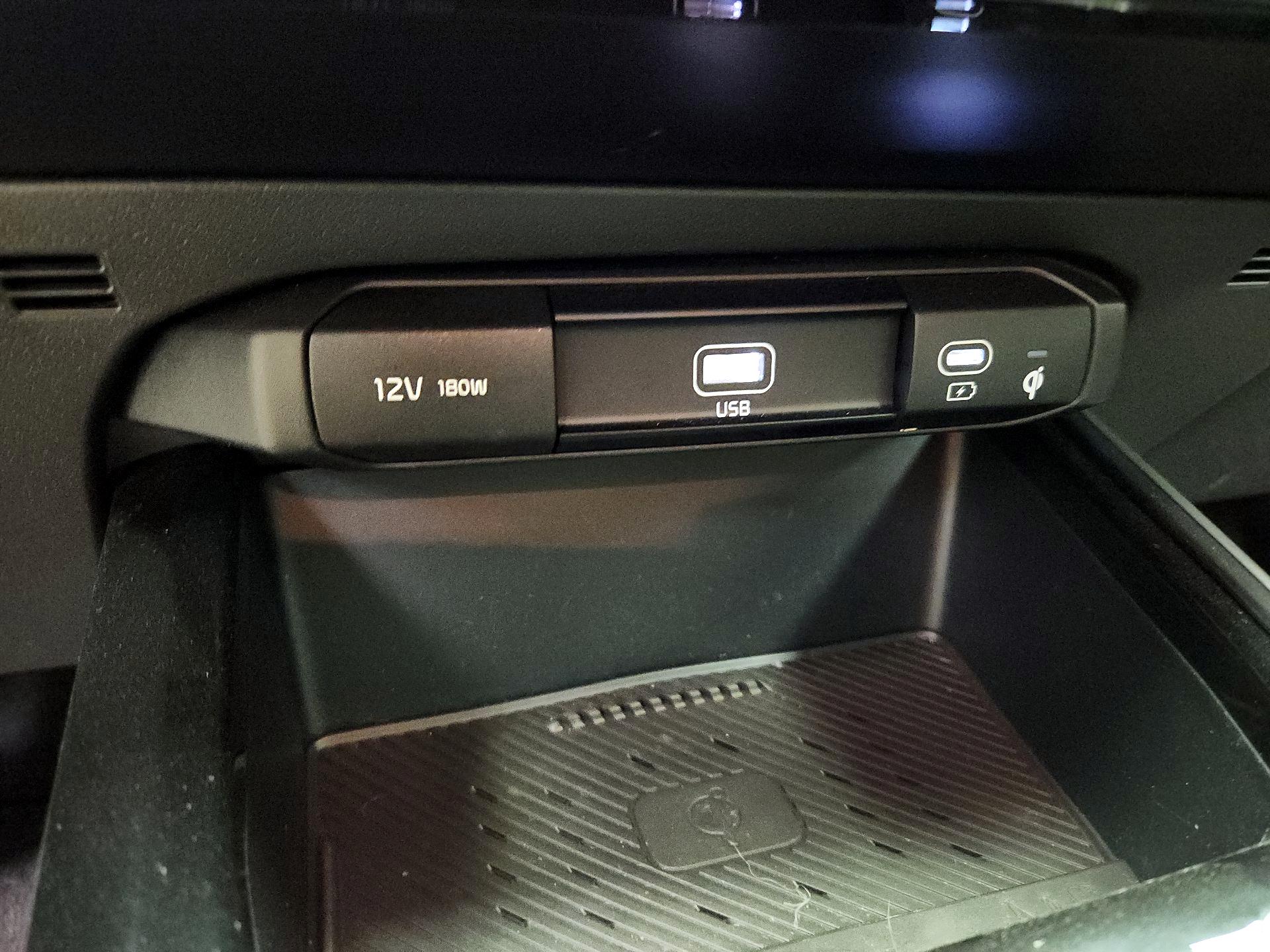 Thumbnail: 2023 Kia Niro - 19
