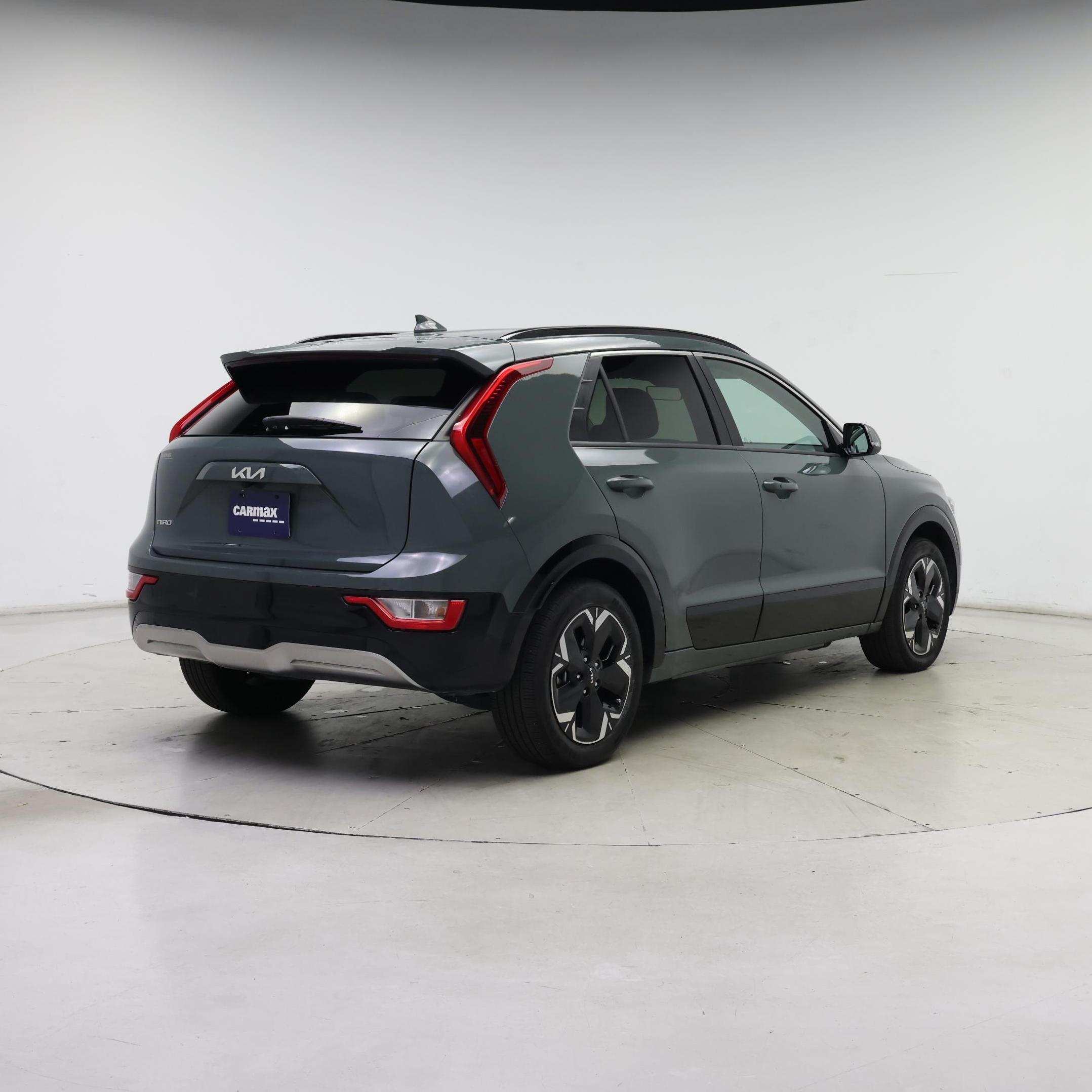 Thumbnail: 2023 Kia Niro - 8