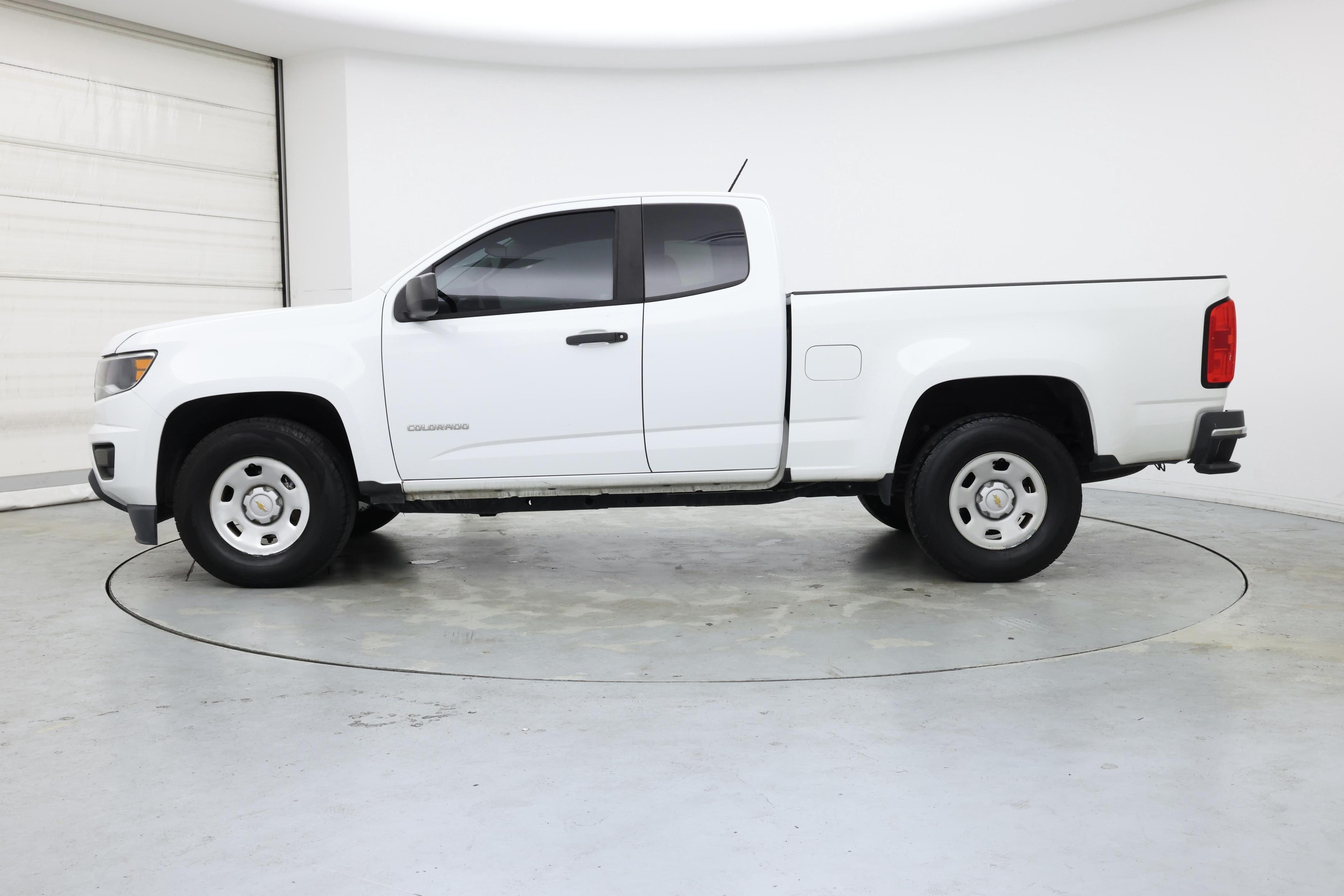 Thumbnail: 2019 Chevrolet Colorado - 3