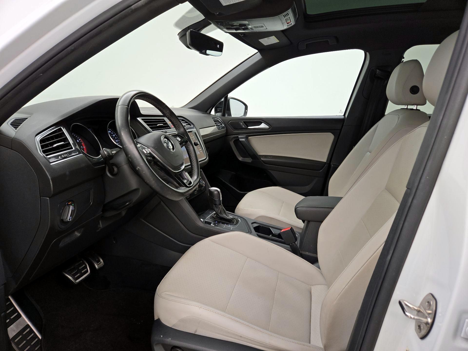Thumbnail: 2021 Volkswagen Tiguan - 11