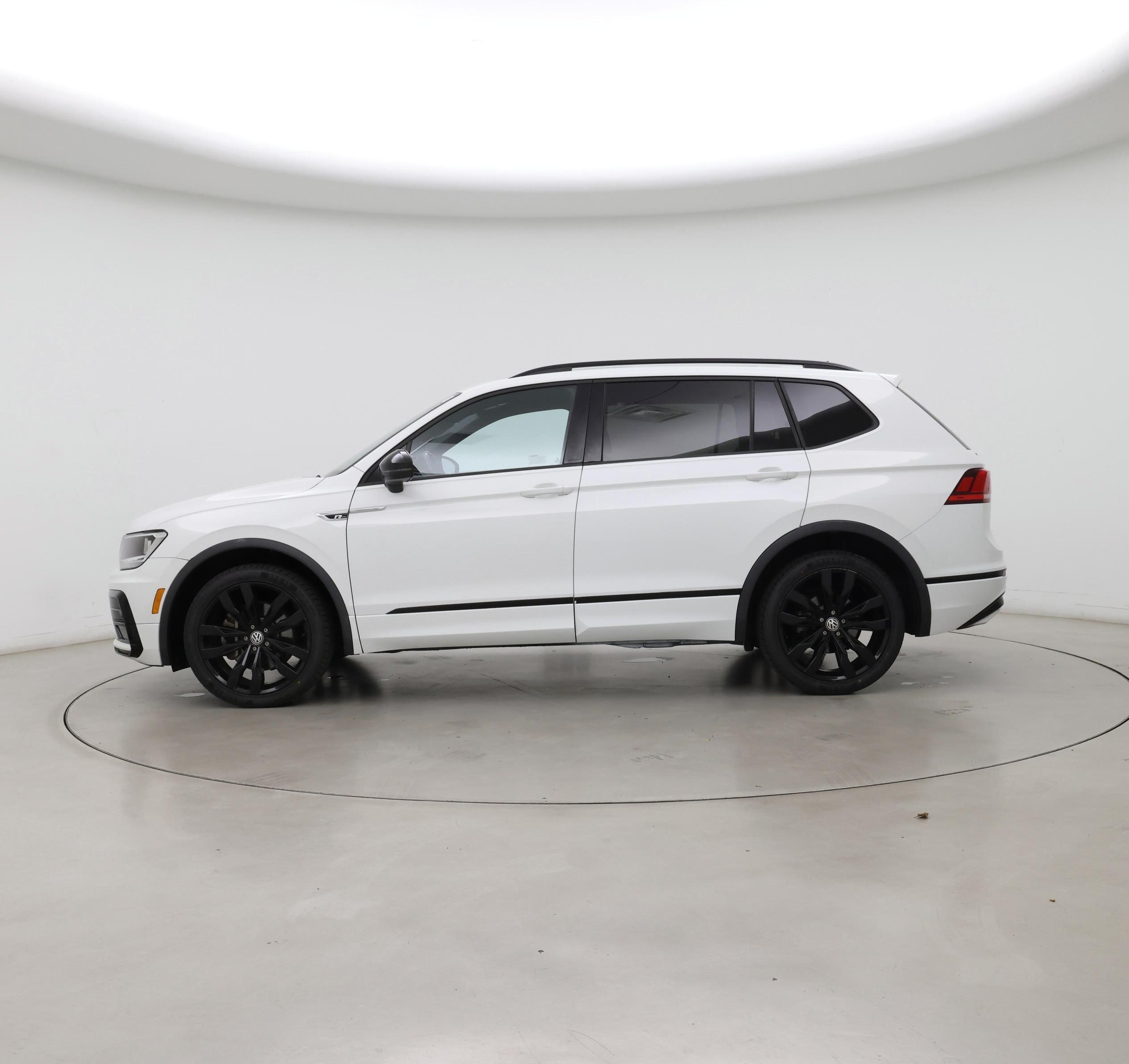 Thumbnail: 2021 Volkswagen Tiguan - 3