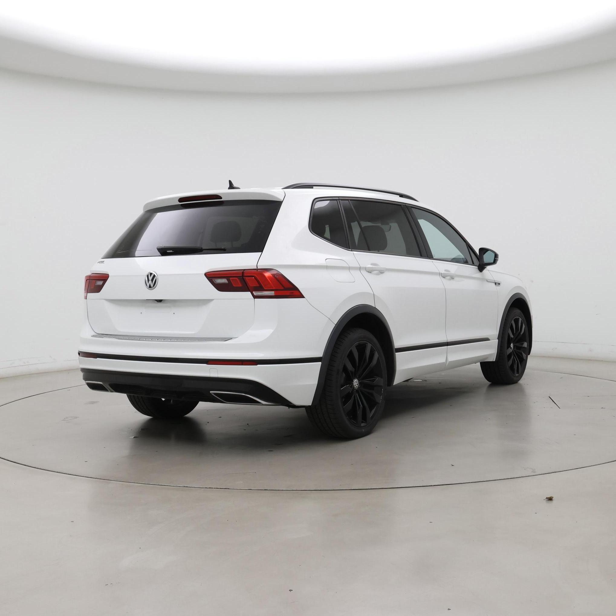 Thumbnail: 2021 Volkswagen Tiguan - 8