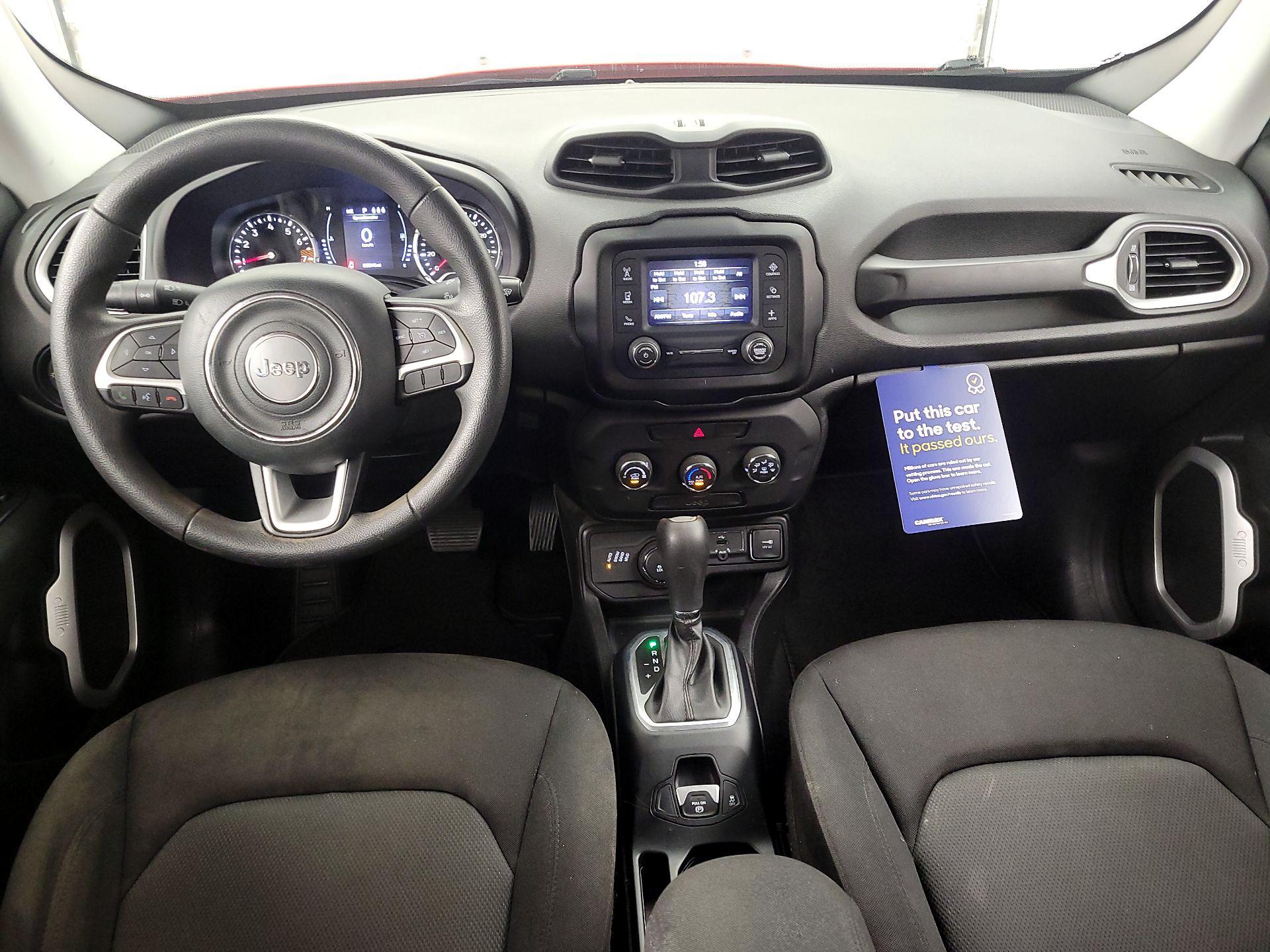 Thumbnail: 2019 Jeep Renegade - 9