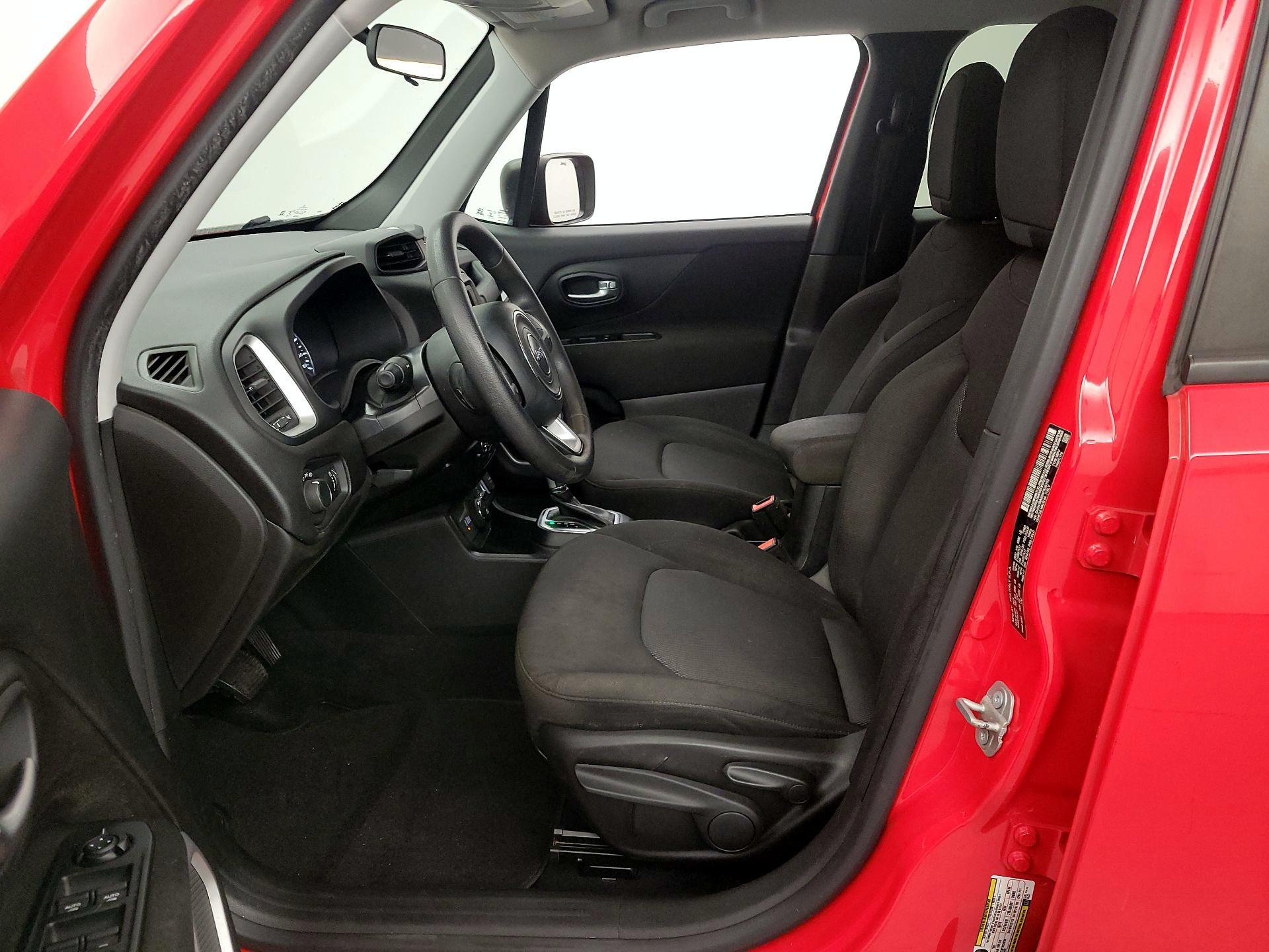Thumbnail: 2019 Jeep Renegade - 11