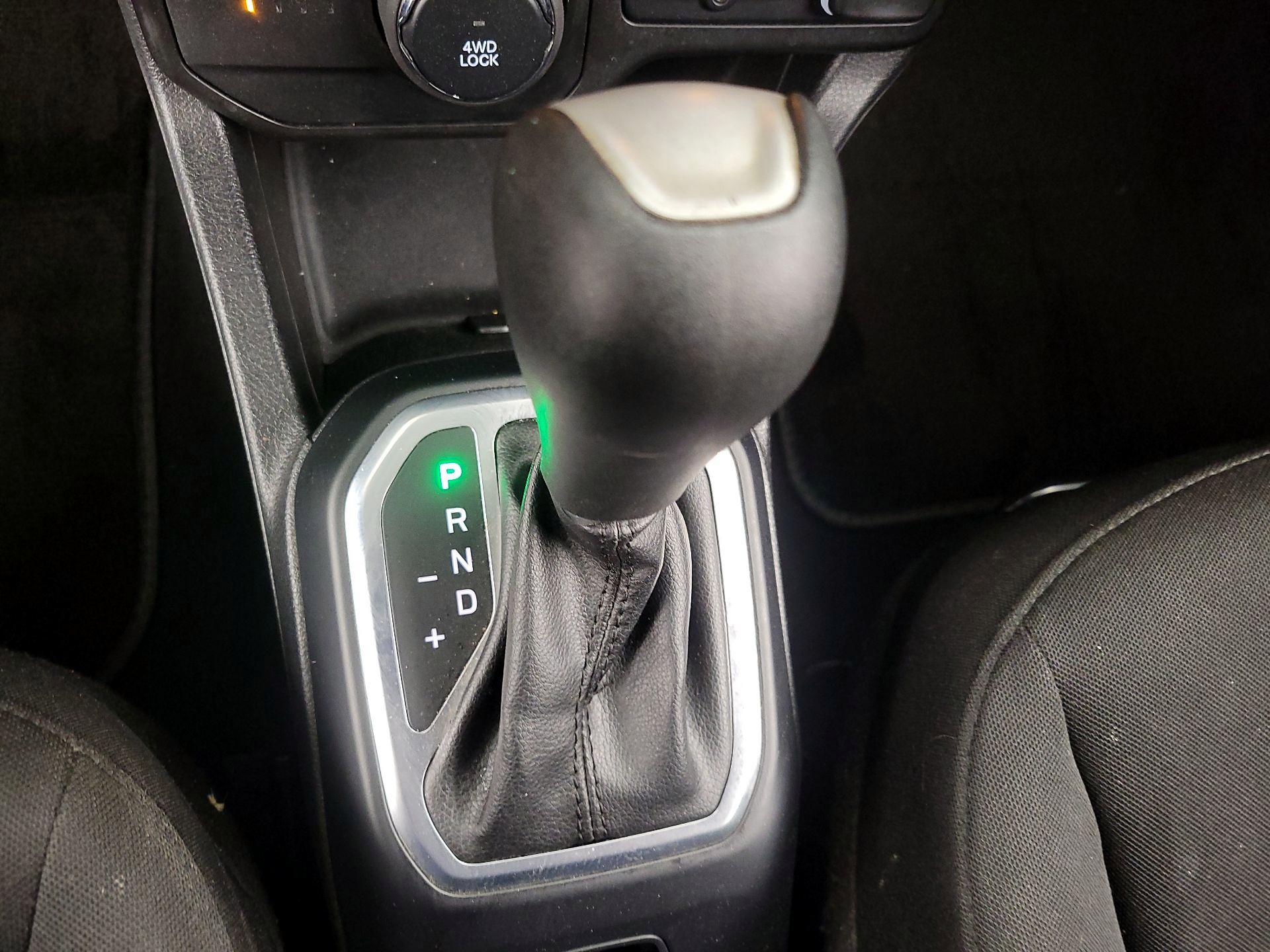 Thumbnail: 2019 Jeep Renegade - 16