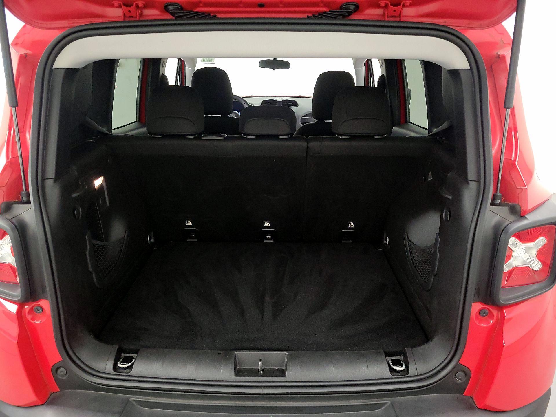 Thumbnail: 2019 Jeep Renegade - 19