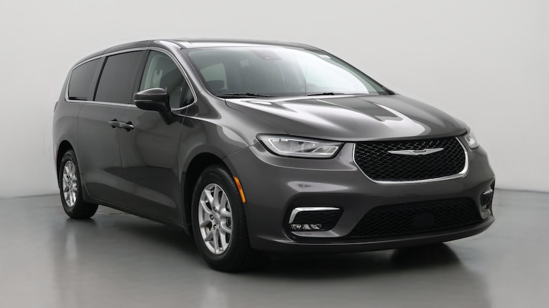 2023 Chrysler Pacifica Touring L Hero Image