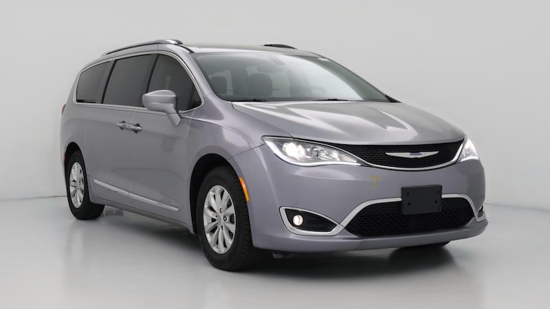 2019 Chrysler Pacifica Touring L Hero Image