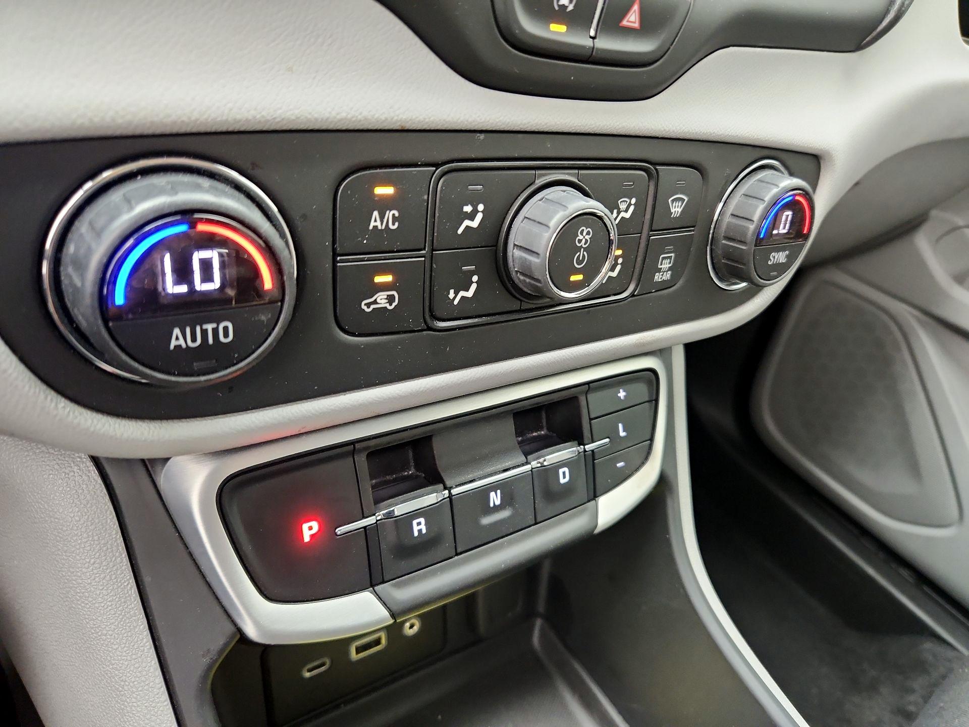 Thumbnail: 2022 GMC Terrain - 16