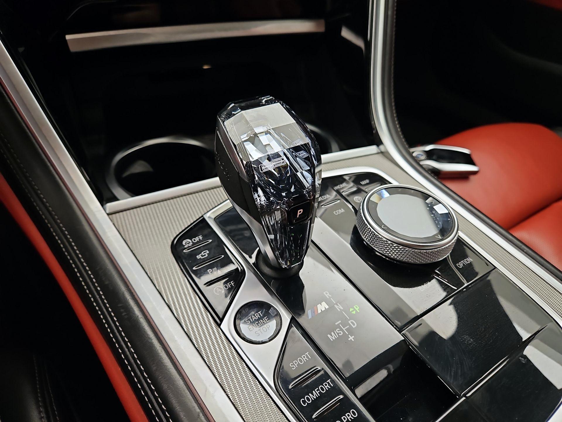 Thumbnail: 2019 BMW 8 Series - 18