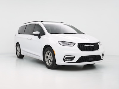White 2023 Chrysler Pacifica Limited