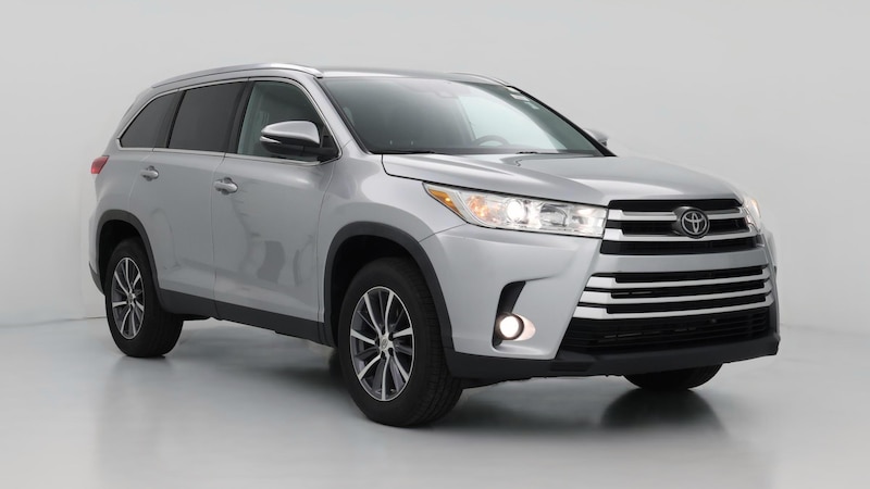 2019 Toyota Highlander XLE Hero Image