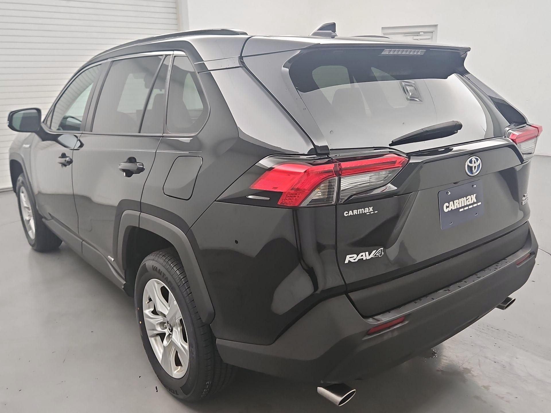 Thumbnail: 2021 Toyota RAV4 - 7