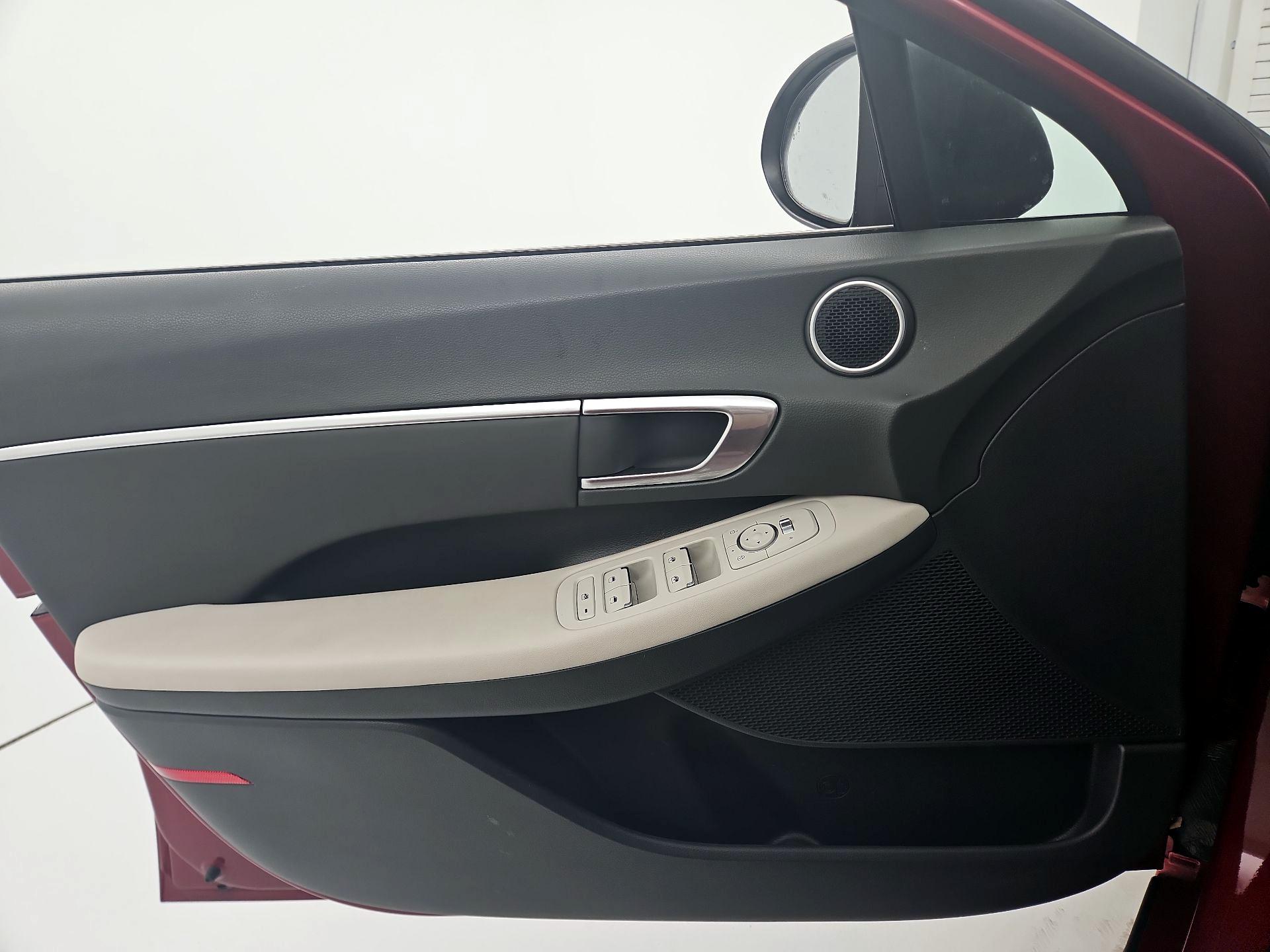 Thumbnail: 2023 Hyundai Sonata - 12