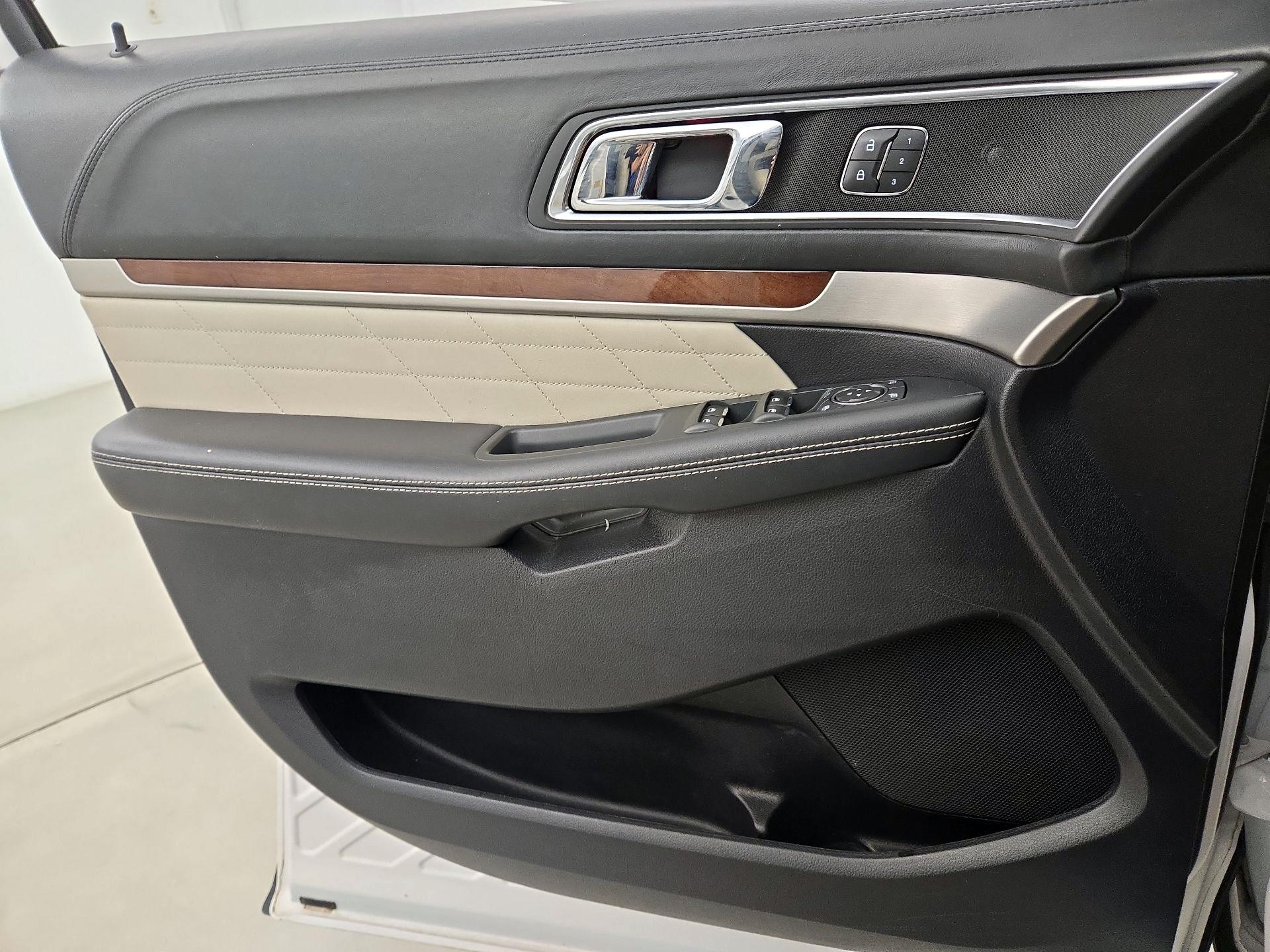 Thumbnail: 2019 Ford Explorer - 12