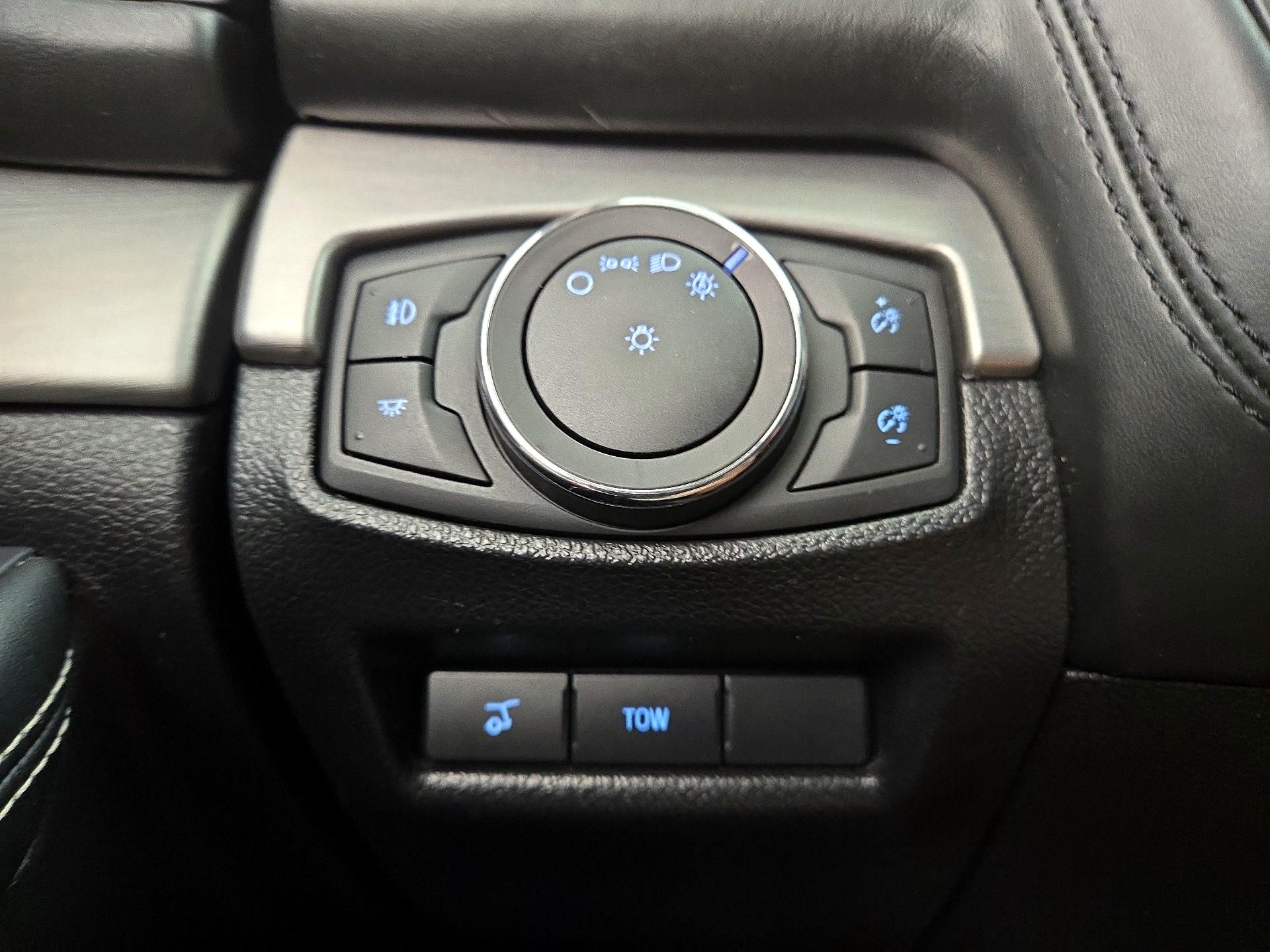 Thumbnail: 2019 Ford Explorer - 13